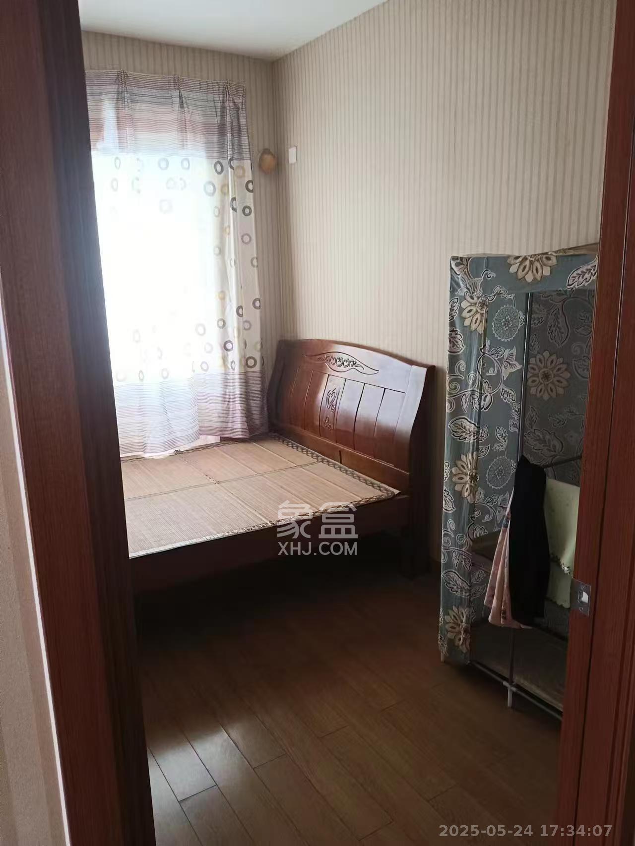 花样年华  2室2厅1卫    1000.0元/月 花样年华  2室2厅1卫    1000.0元/月室内图