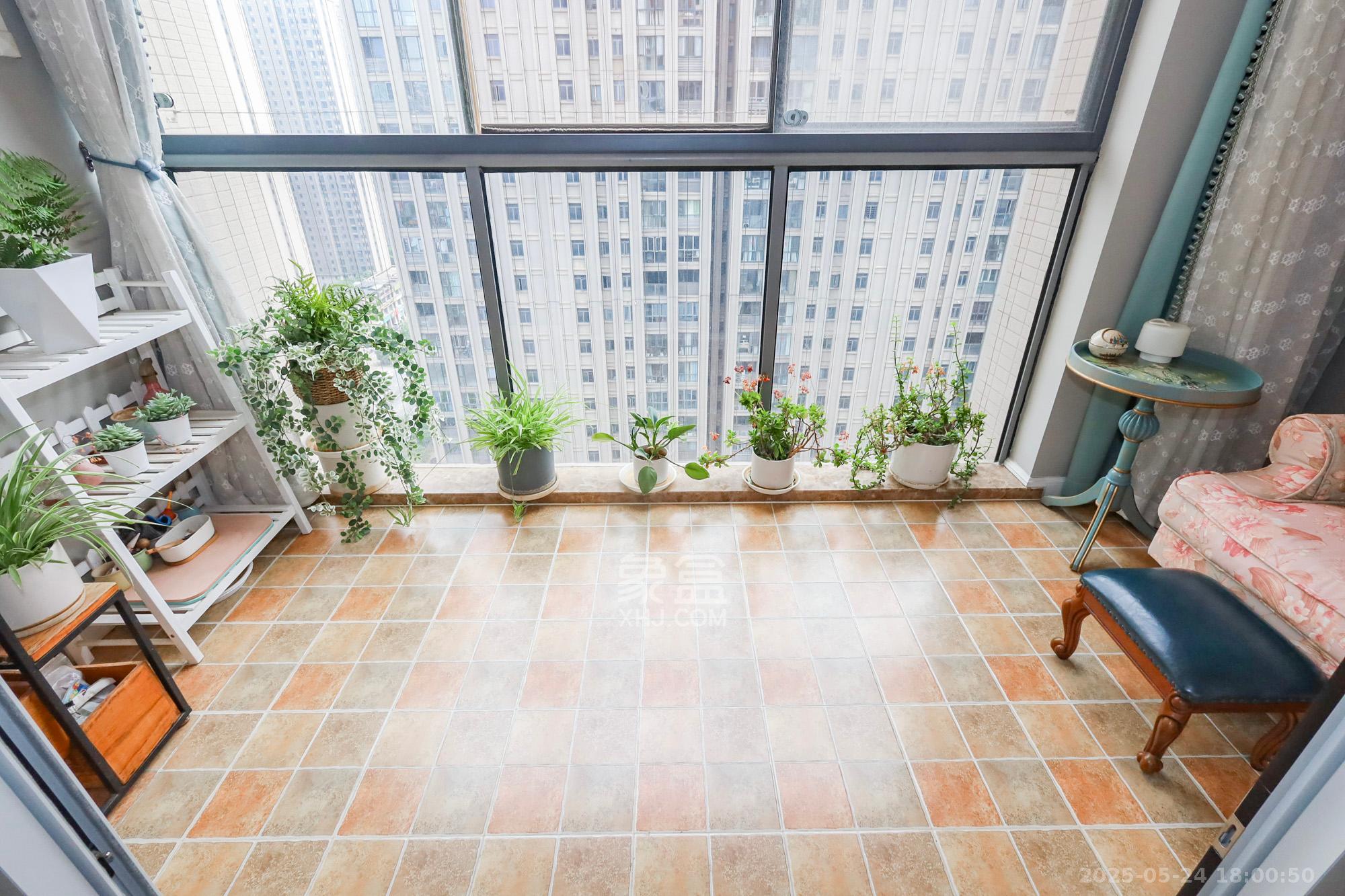 八方小区B区  3室2厅2卫    448.0万 八方小区B区  3室2厅2卫    448.0万阳台