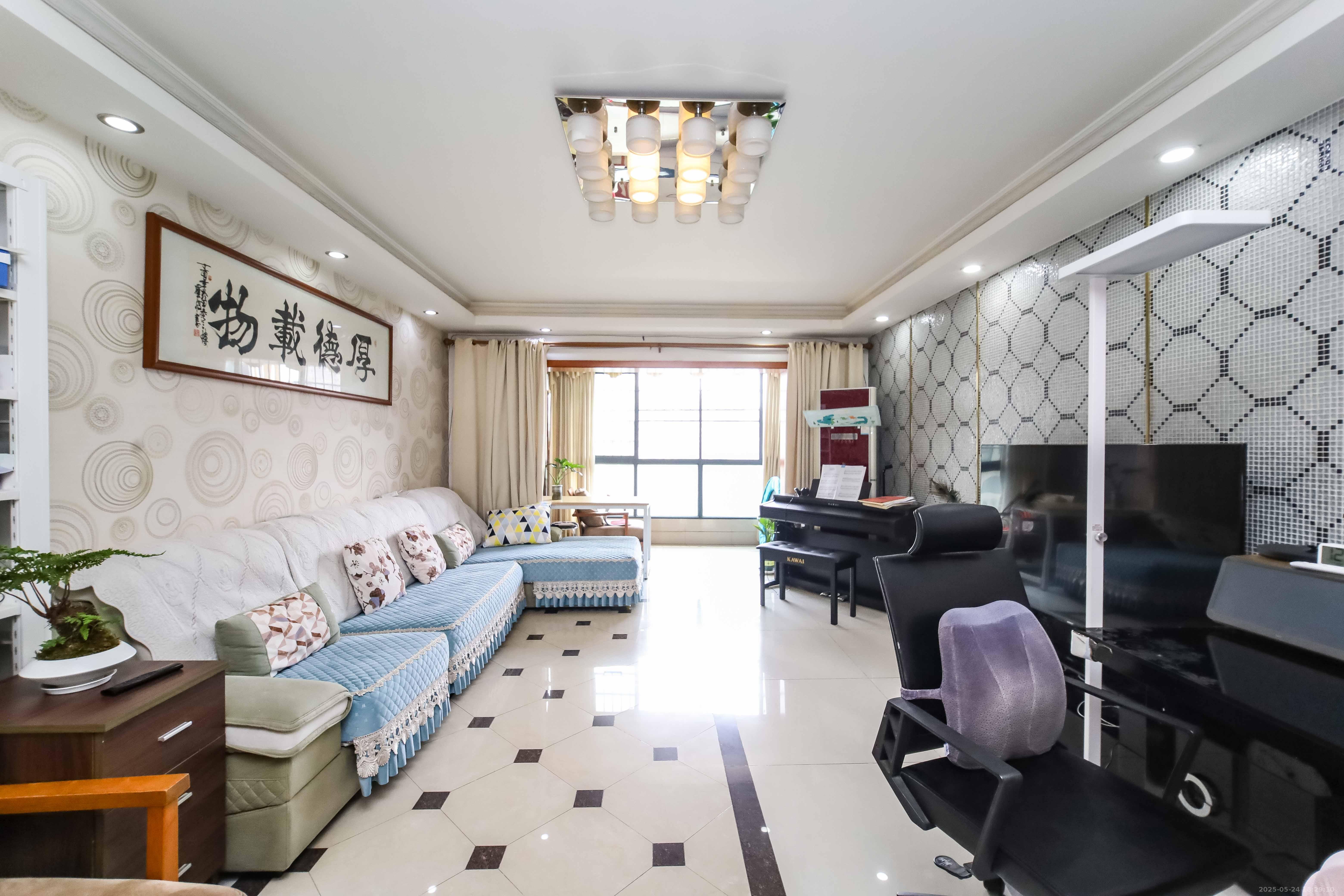 西子花苑  3室2厅2卫   128.00万