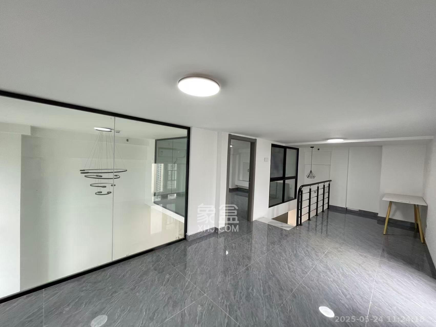 梅溪湖金茂湾 2室2厅1卫 2800.0元/月 梅溪湖金茂湾 2室2厅1卫 2800.0元/月室内图