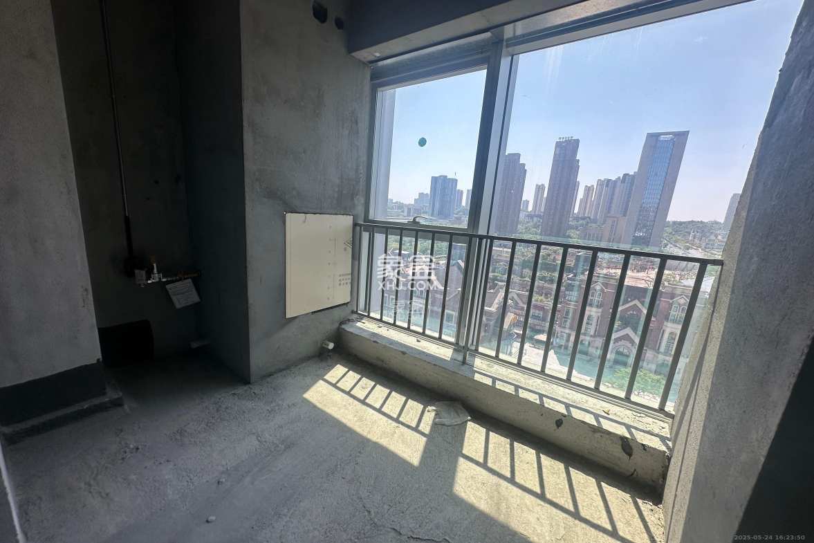 辉煌国际城一期  1室2厅2卫    4300.0元/月 辉煌国际城一期  1室2厅2卫    4300.0元/月室内图