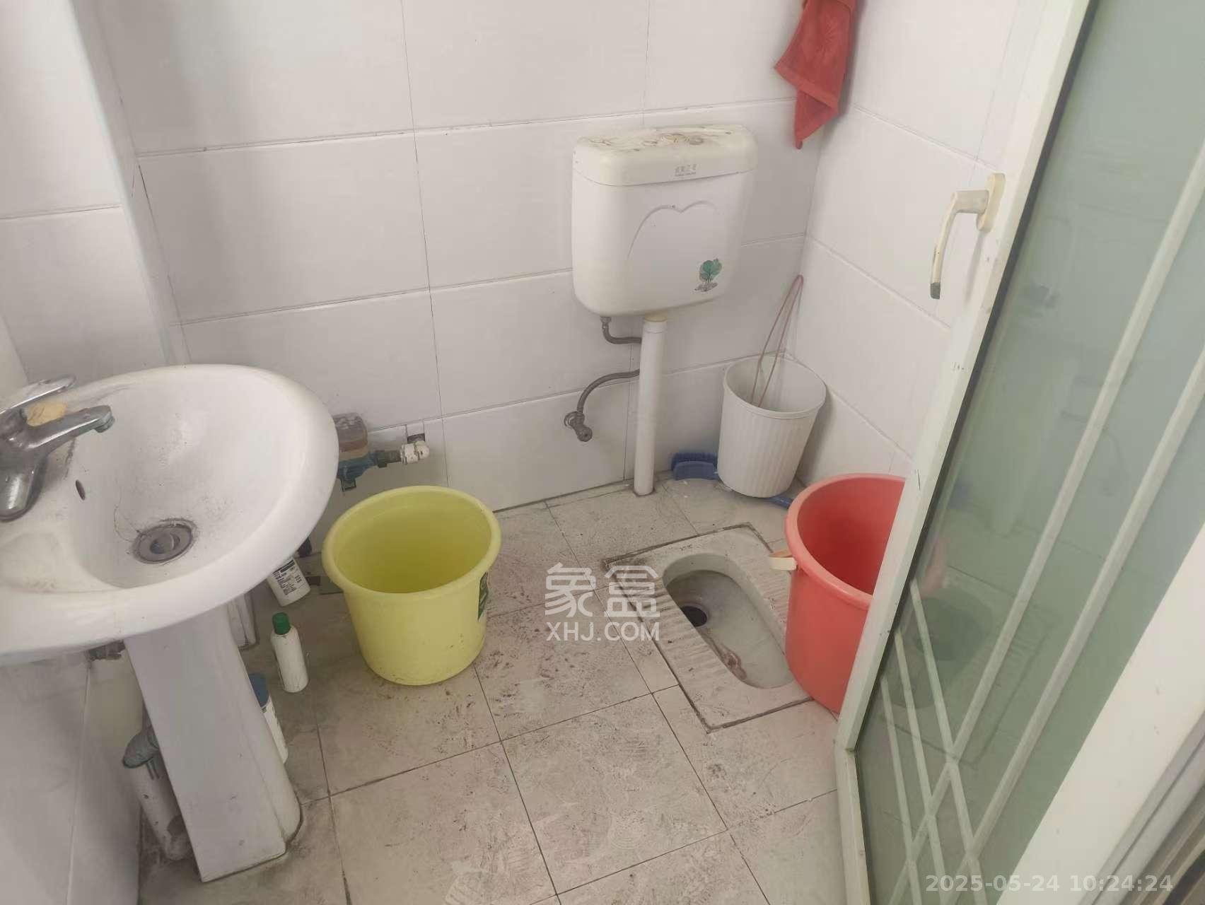 巧克力空间(建鸿达现代大厦) 0室1厅1卫 1800.0元/月 巧克力空间(建鸿达现代大厦) 0室1厅1卫 1800.0元/月室内图