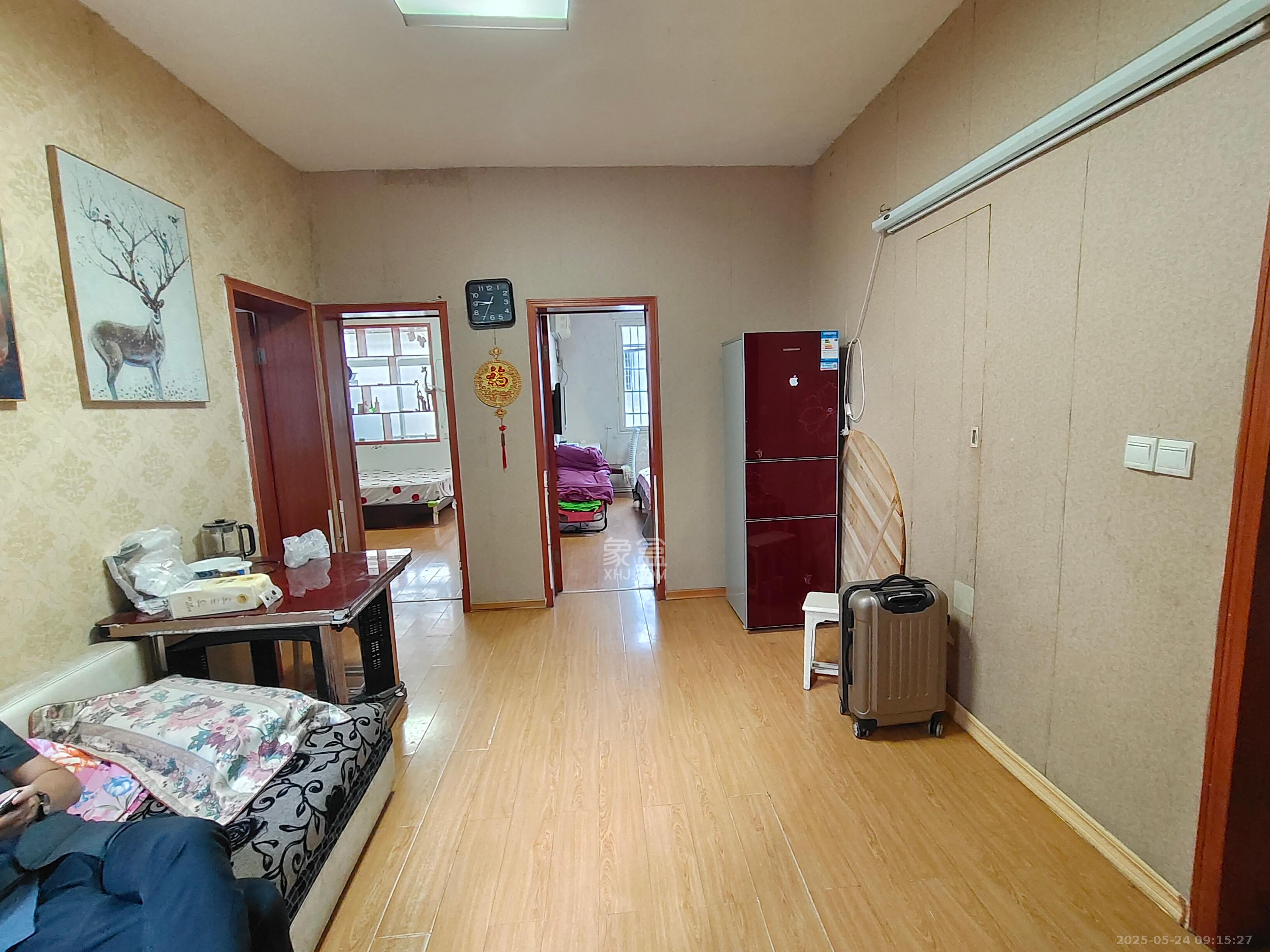湖南石油化学工业局小区（侯家塘化工厅）  3室1厅1卫   2200.00元/月