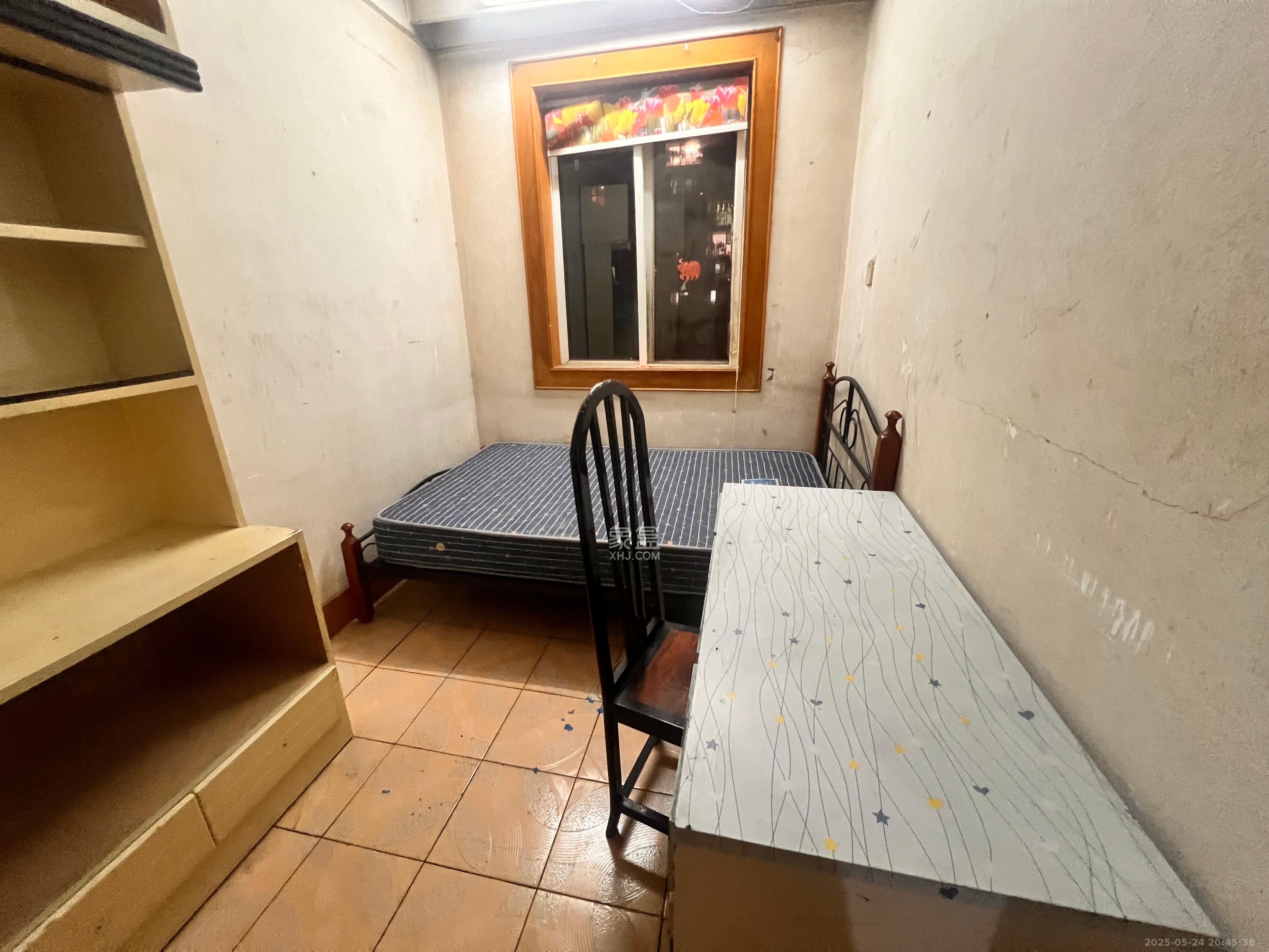 长勘小区 2室1厅1卫 1600.0元/月 长勘小区 2室1厅1卫 1600.0元/月室内图