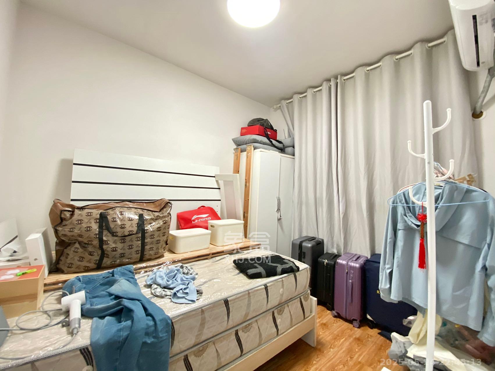 家和院  3室2厅1卫   58.00万卧室