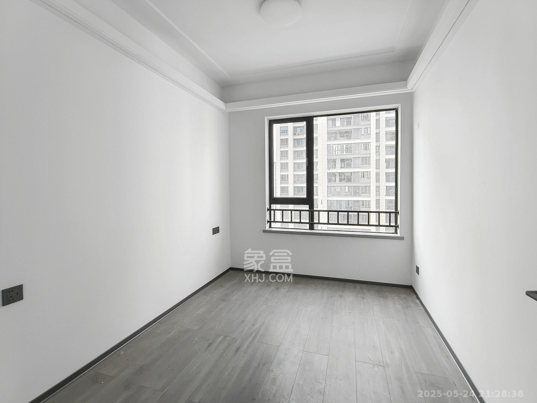 荣盛锦绣学府  4室2厅2卫    110.0万 荣盛锦绣学府  4室2厅2卫    110.0万卧室