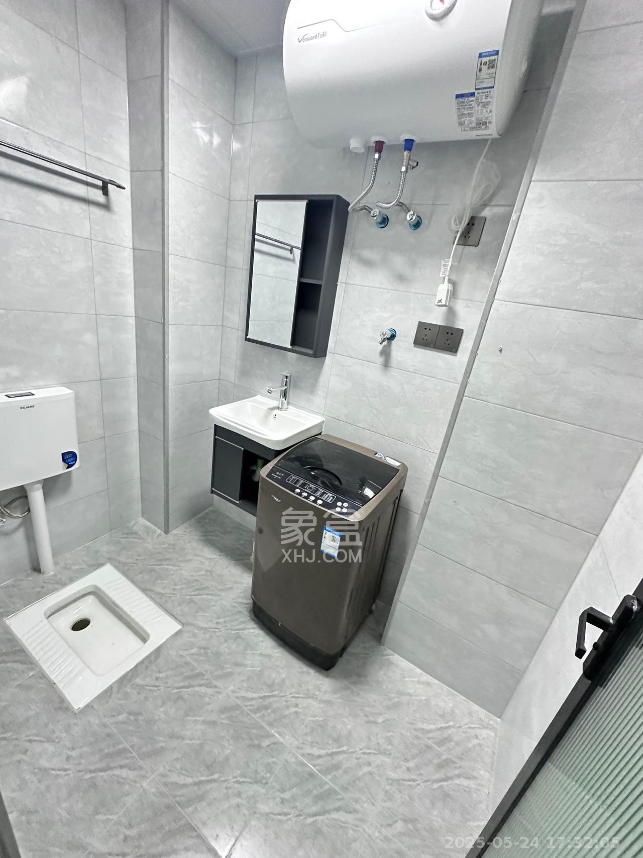 麓谷新干线 1室1厅1卫 1500.0元/月 麓谷新干线 1室1厅1卫 1500.0元/月室内图