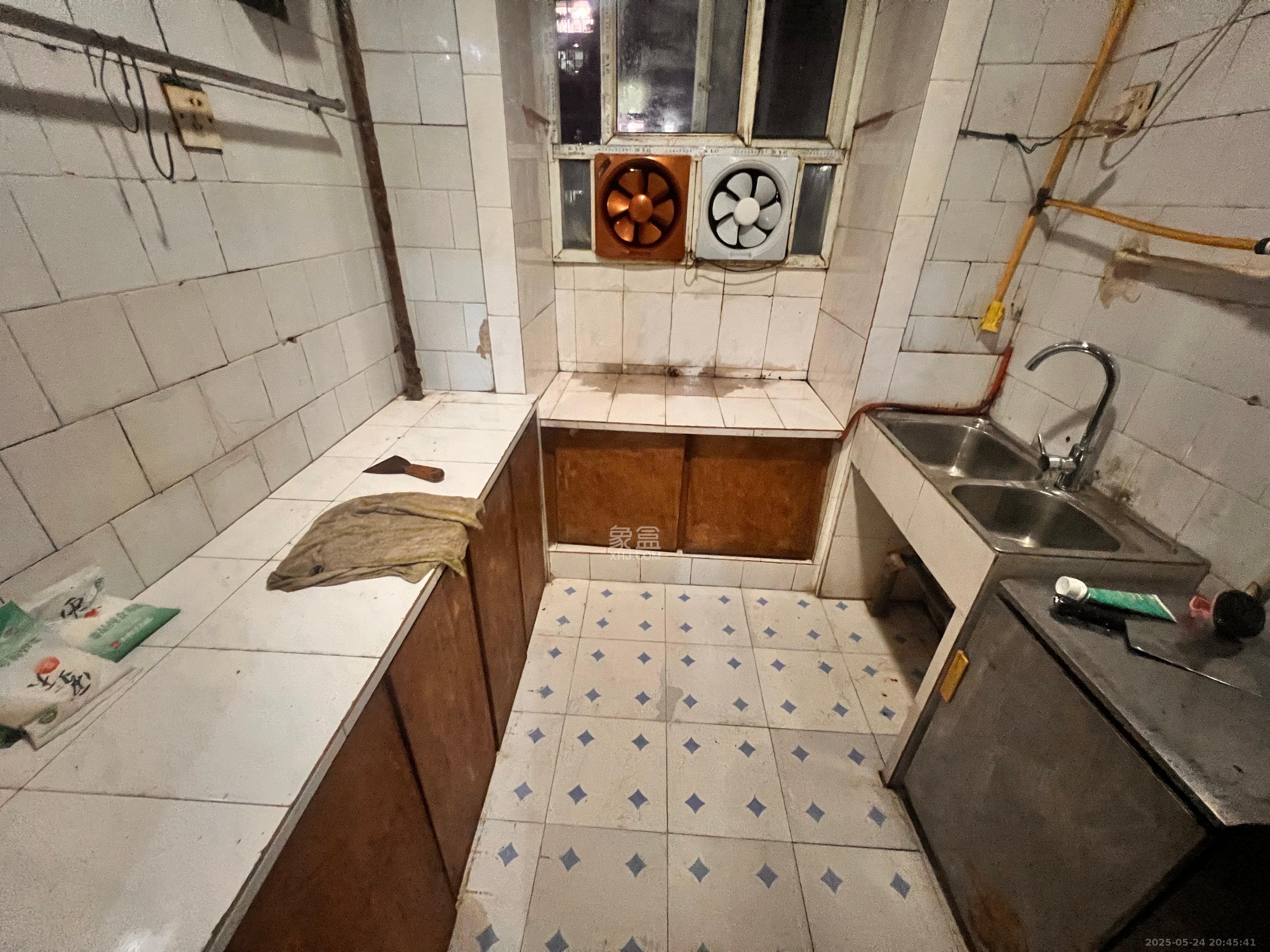 长勘小区 2室1厅1卫 1600.0元/月 长勘小区 2室1厅1卫 1600.0元/月室内图