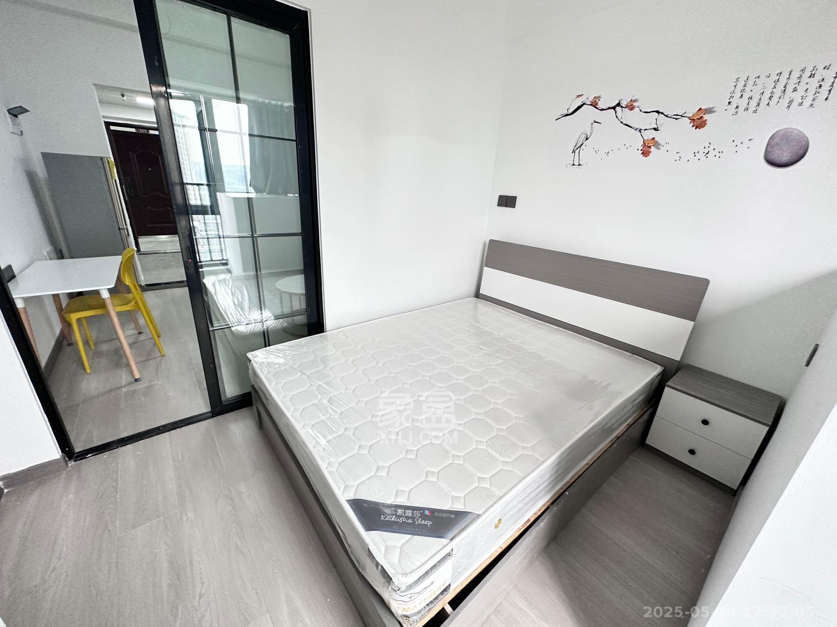 麓谷新干线 1室1厅1卫 1500.0元/月 麓谷新干线 1室1厅1卫 1500.0元/月室内图