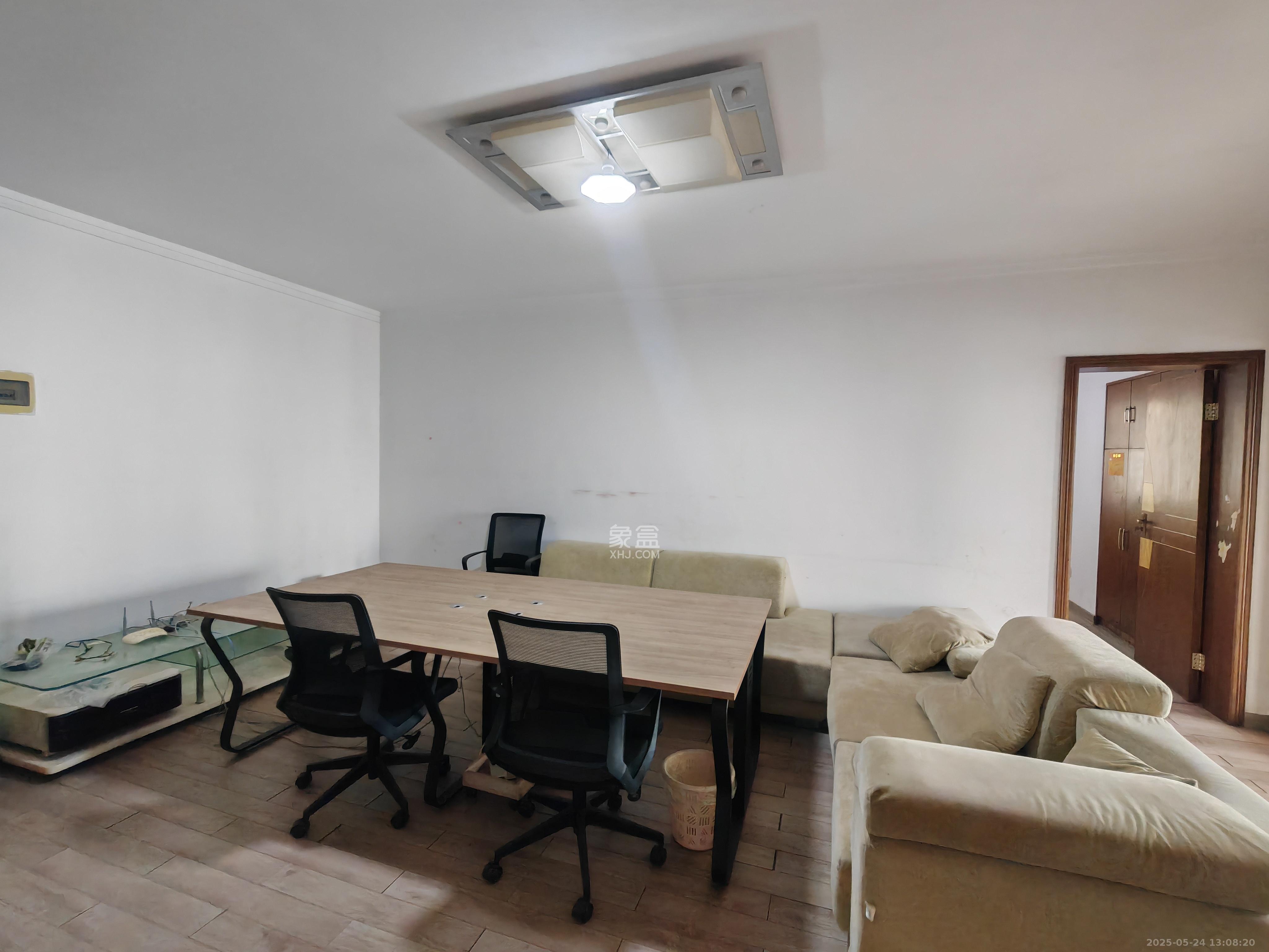 时代先锋 1室0厅0卫 2400.0元/月 时代先锋 1室0厅0卫 2400.0元/月室内图