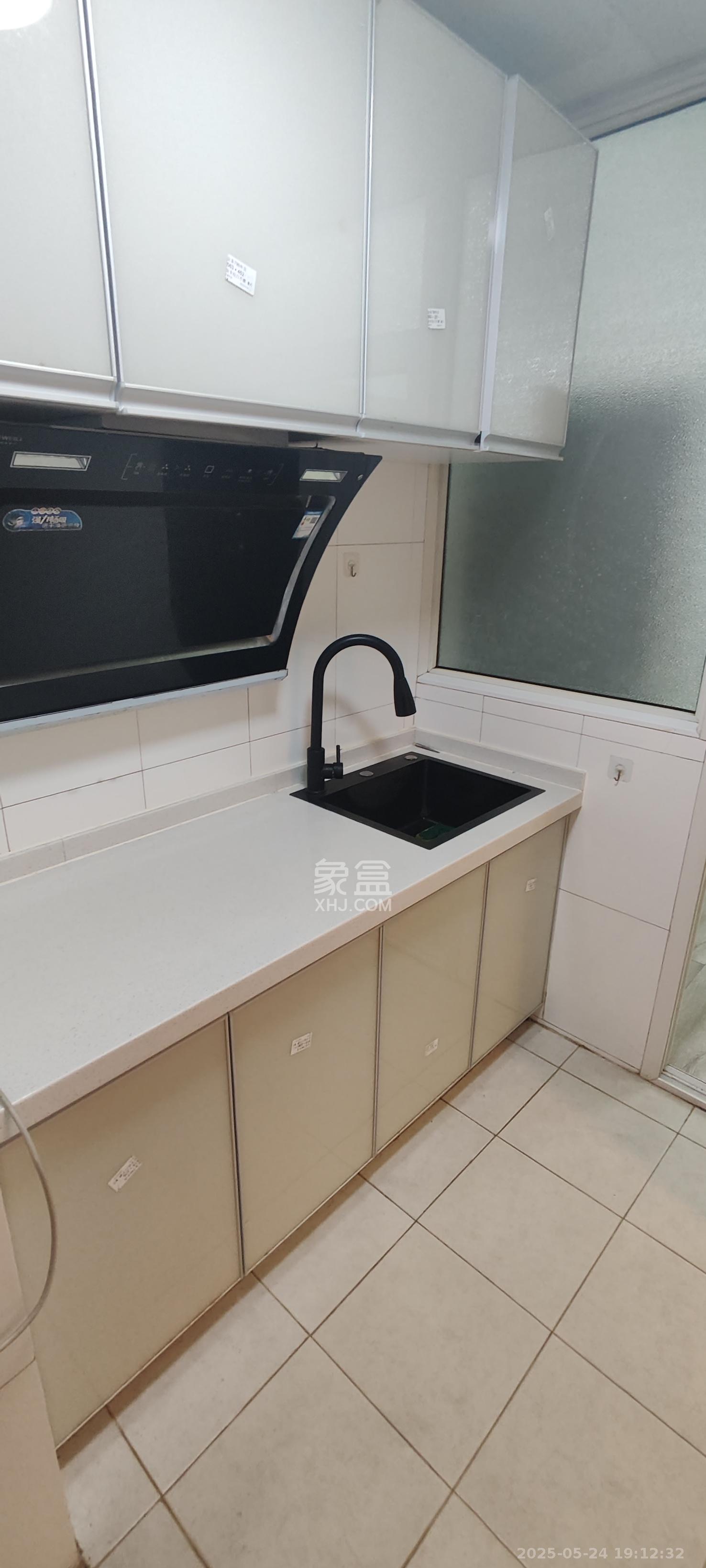 上城星座  1室1厅1卫   2280.00元/月室内图