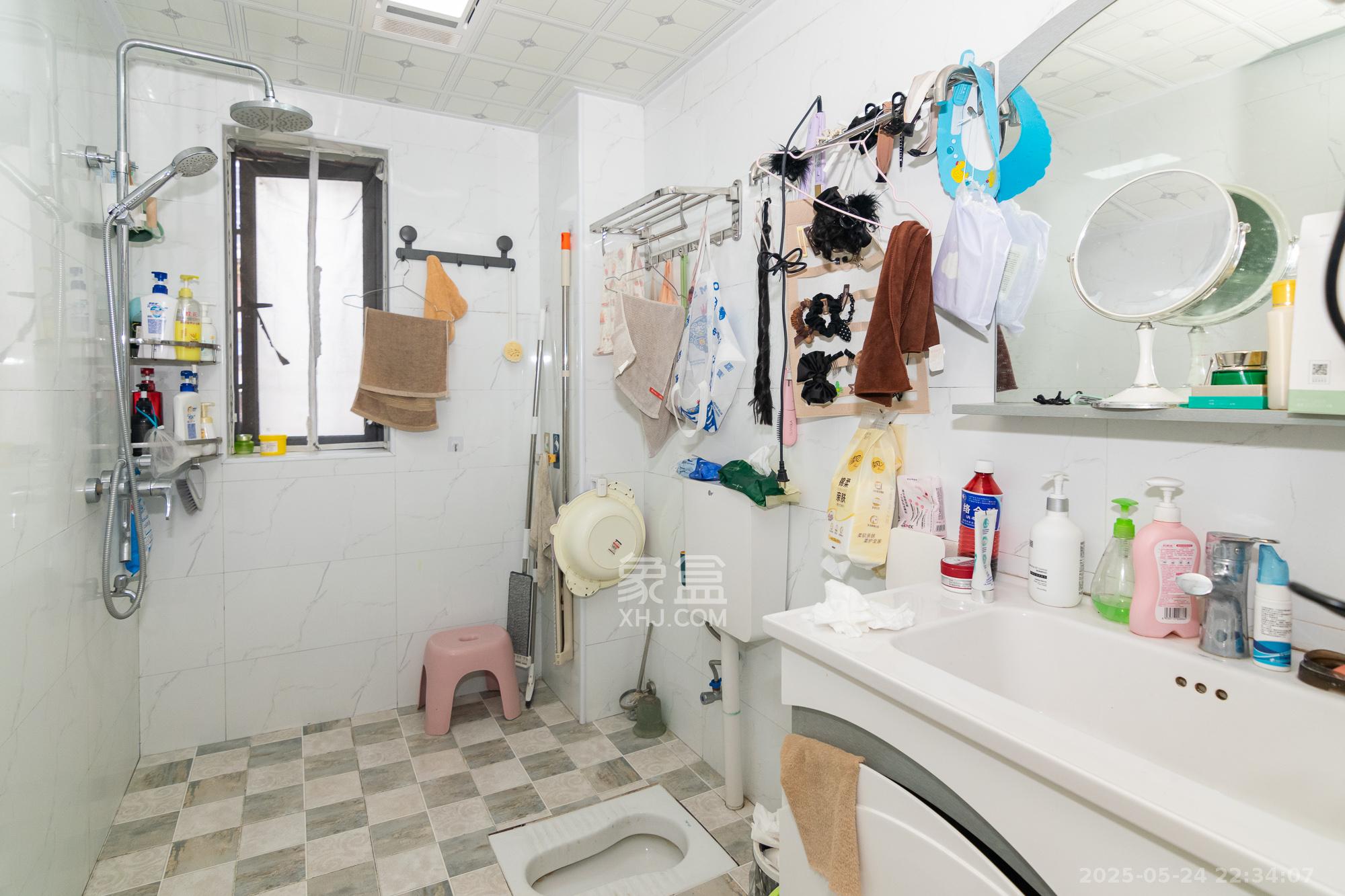 新城国际花都 3室2厅2卫 85.0万 新城国际花都 3室2厅2卫 85.0万卫生间