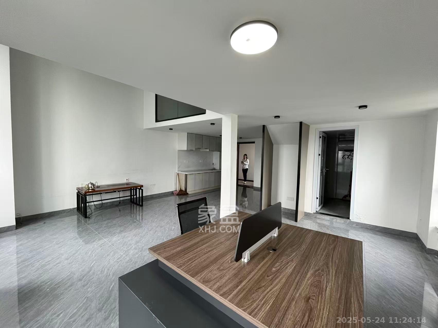 梅溪湖金茂湾 2室2厅1卫 2800.0元/月 梅溪湖金茂湾 2室2厅1卫 2800.0元/月室内图