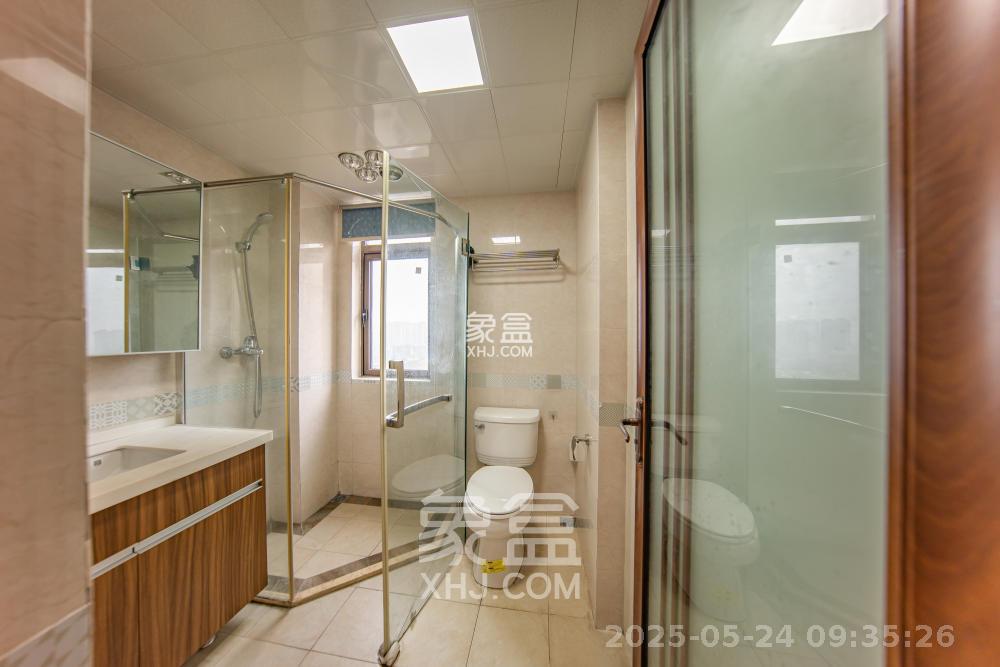 江山帝景哈佛  3室2厅2卫   2000.00元/月室内图