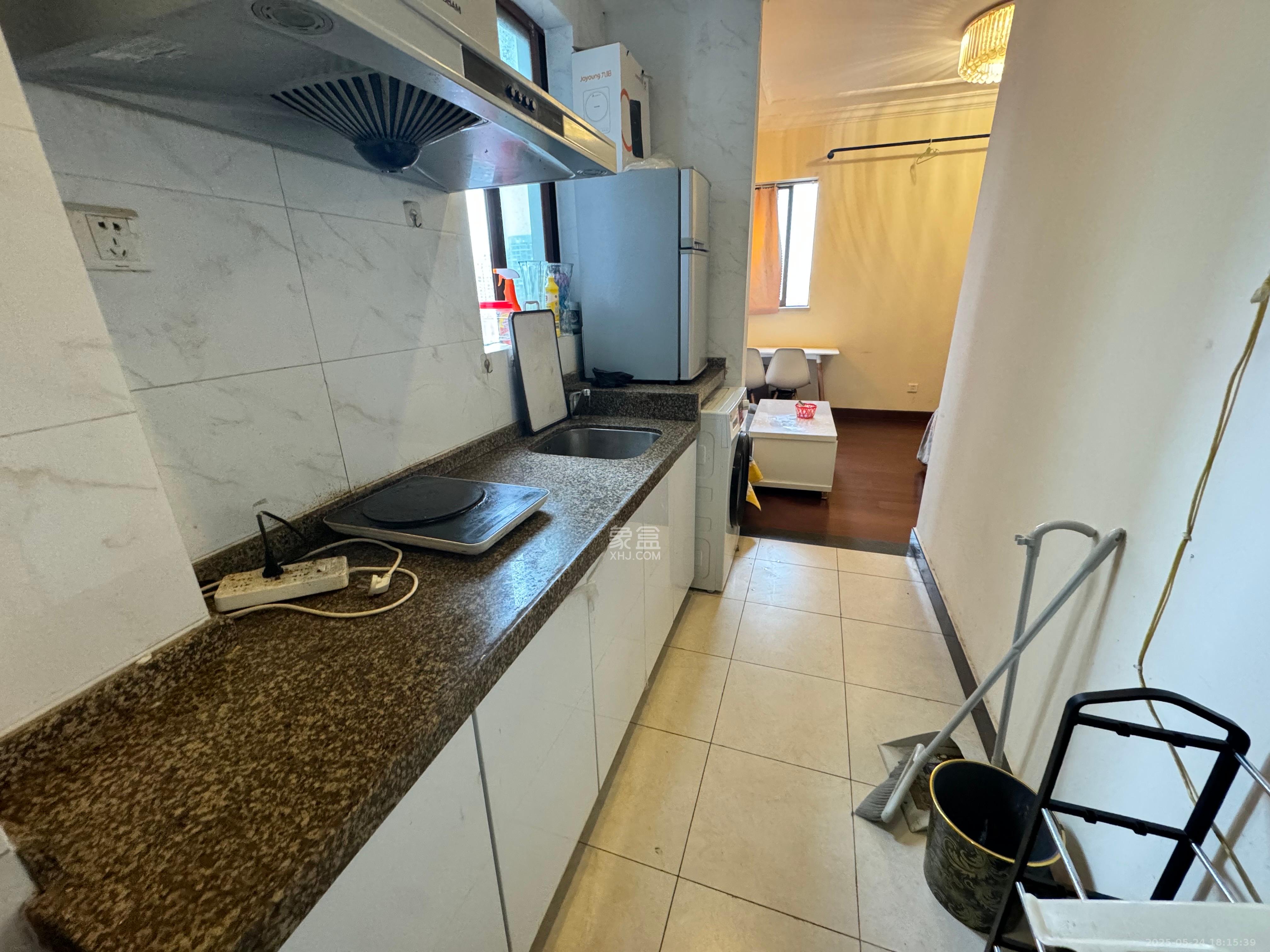 恒大御景半岛湘江苑(恒大御景半岛一期)  1室1厅1卫    1600.0元/月 恒大御景半岛湘江苑(恒大御景半岛一期)  1室1厅1卫    1600.0元/月室内图