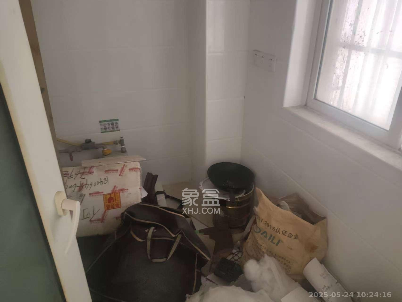 巧克力空间(建鸿达现代大厦) 0室1厅1卫 1800.0元/月 巧克力空间(建鸿达现代大厦) 0室1厅1卫 1800.0元/月室内图