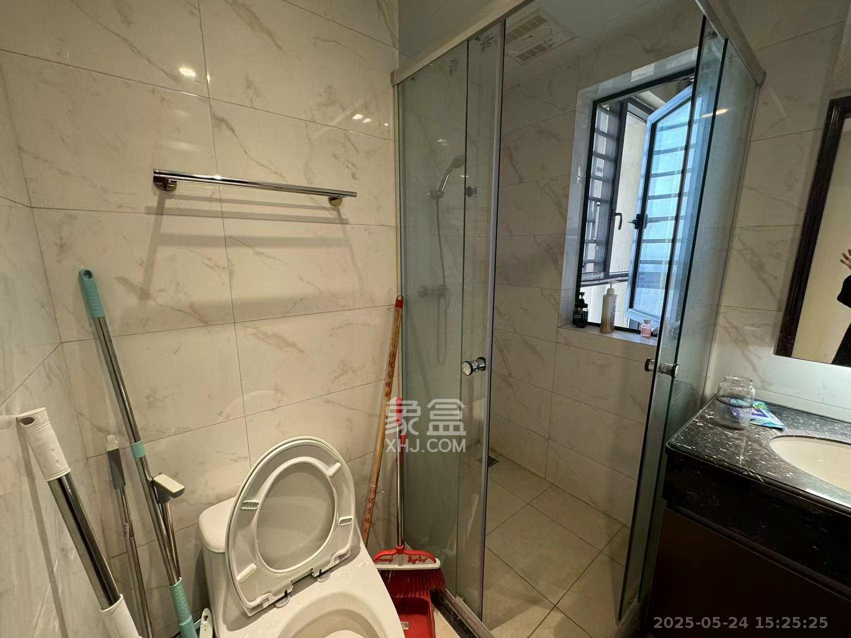 恒大翡翠华庭  3室2厅1卫    1900.0元/月室内图