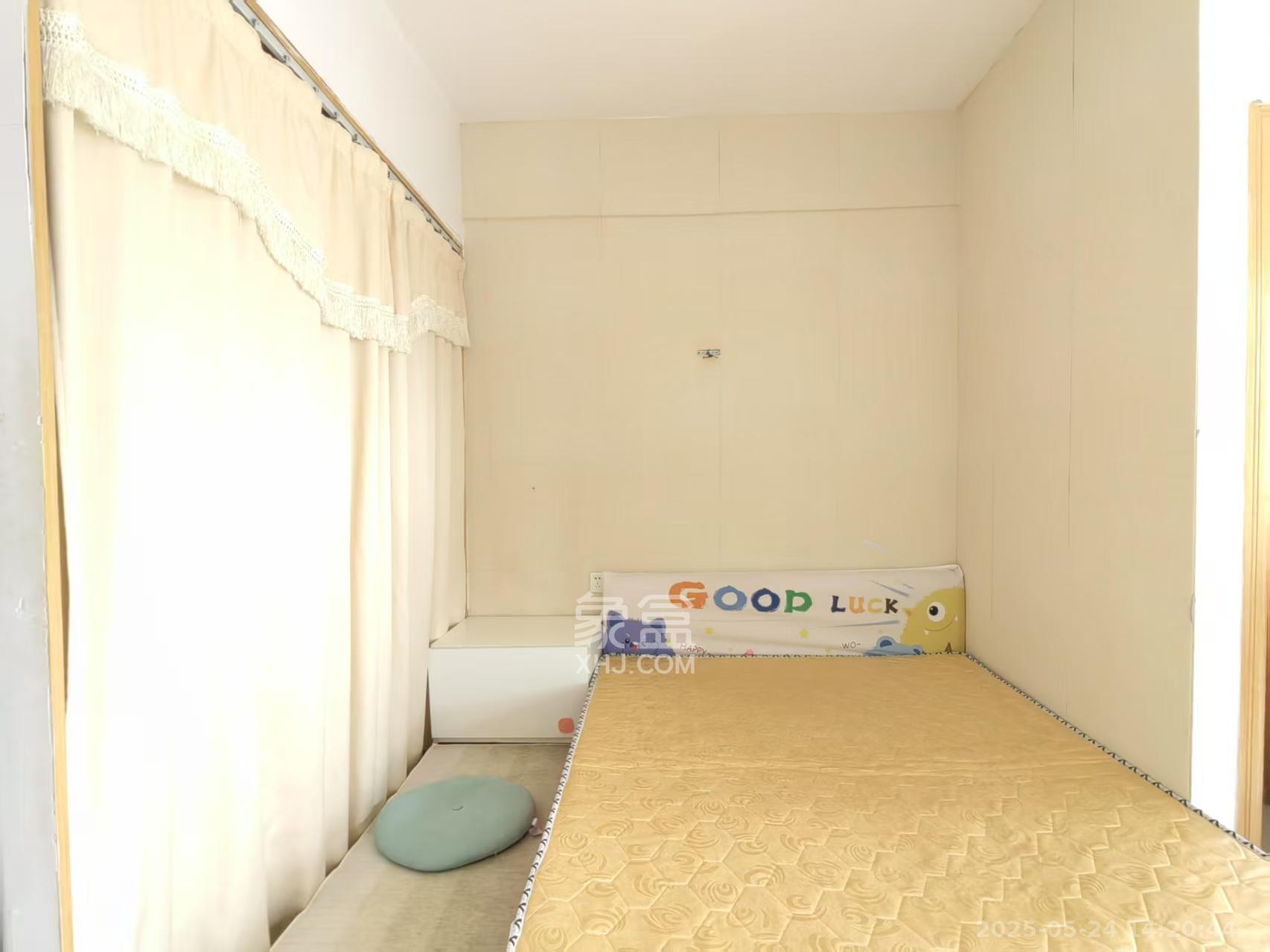 天健芙蓉盛世一期  1室1厅1卫   1500.00元/月室内图
