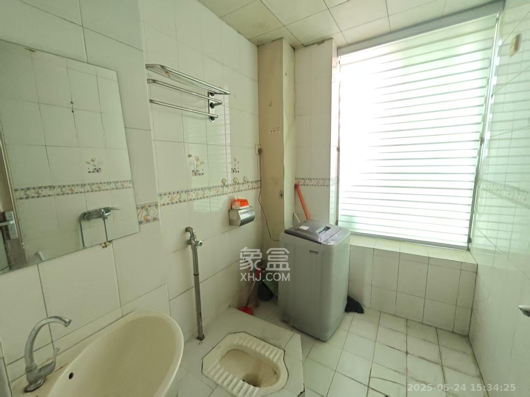 兴威名城 8室2厅1卫 4800.0元/月 兴威名城 8室2厅1卫 4800.0元/月室内图