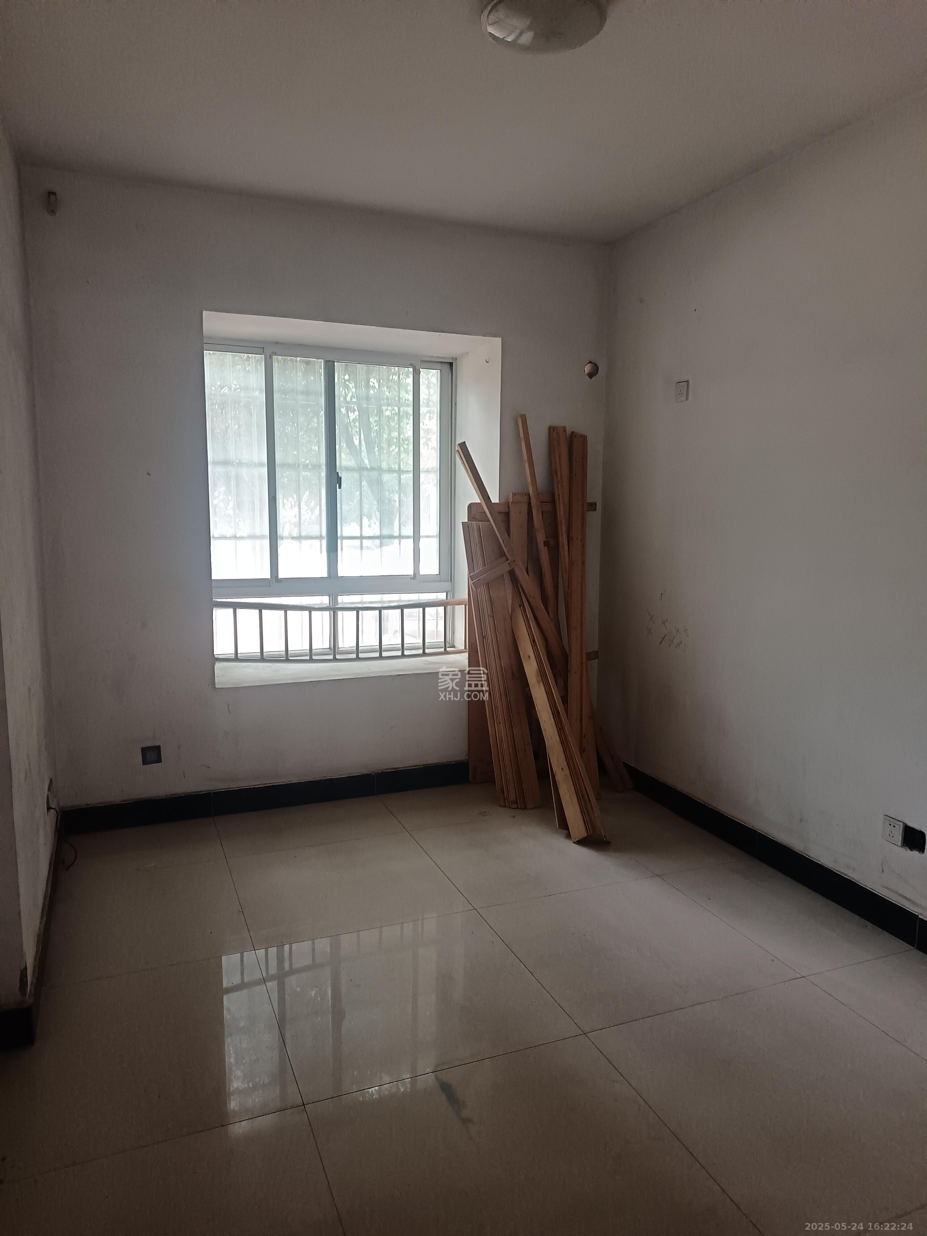 含浦家苑 3室2厅2卫 1500.0元/月 含浦家苑 3室2厅2卫 1500.0元/月室内图