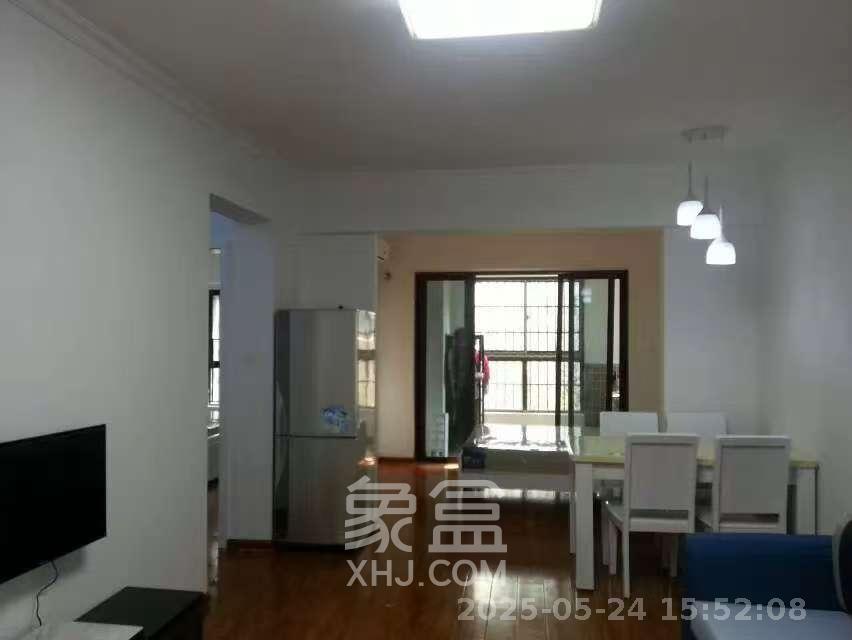 绿地中央广场  2室1厅1卫    2200.0元/月室内图
