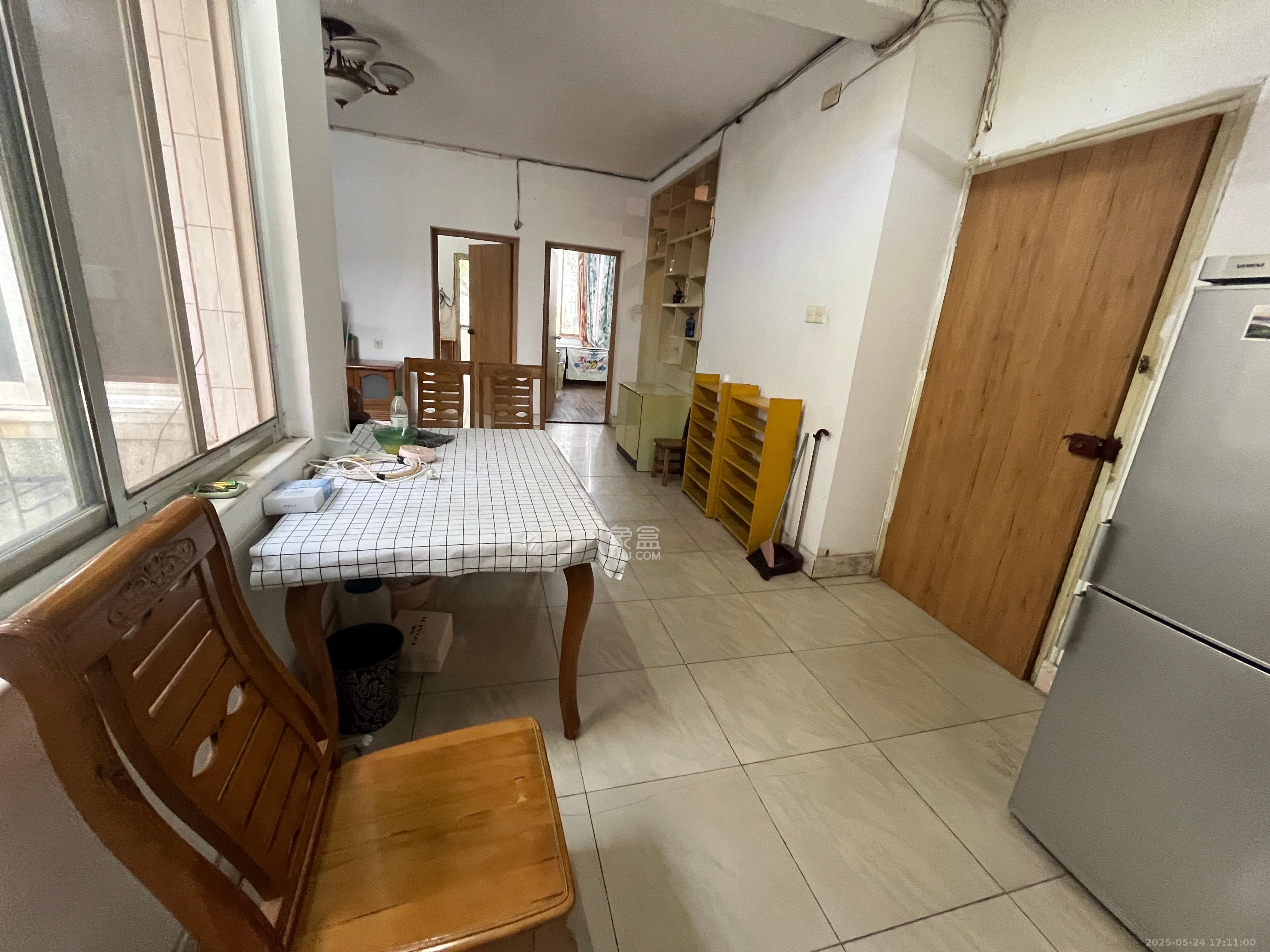 金科园  3室2厅1卫    1900.0元/月室内图