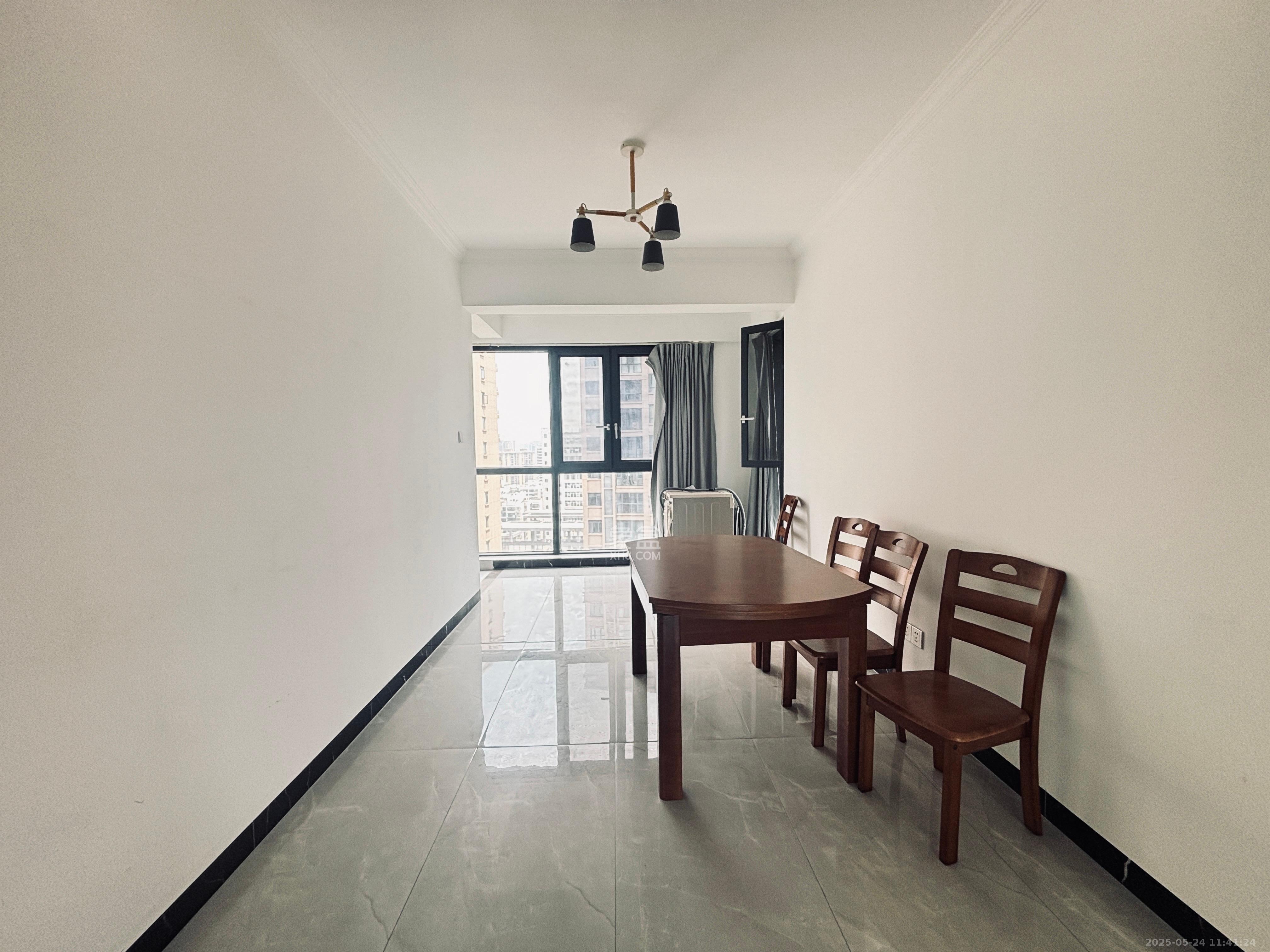 创元时代(成兴景苑) 4室2厅2卫 3000.0元/月 创元时代(成兴景苑) 4室2厅2卫 3000.0元/月室内图