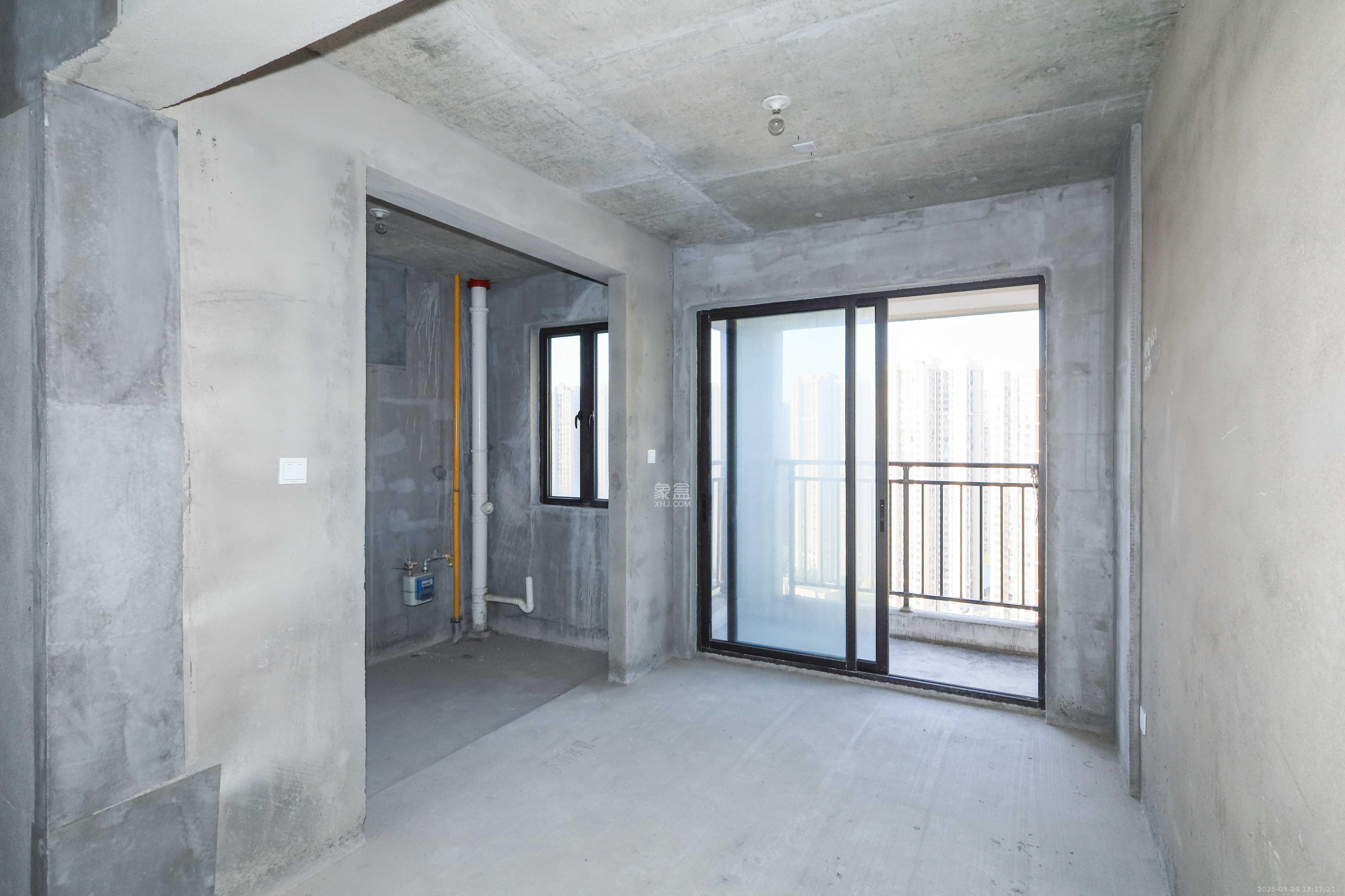 中国铁建梅溪青秀二期  4室2厅2卫   158.00万其他