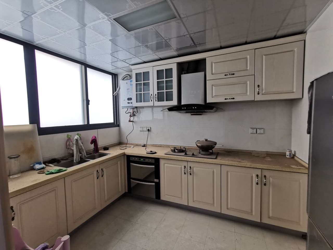 大同芙蓉 3室2厅2卫 88.0万 大同芙蓉 3室2厅2卫 88.0万客厅