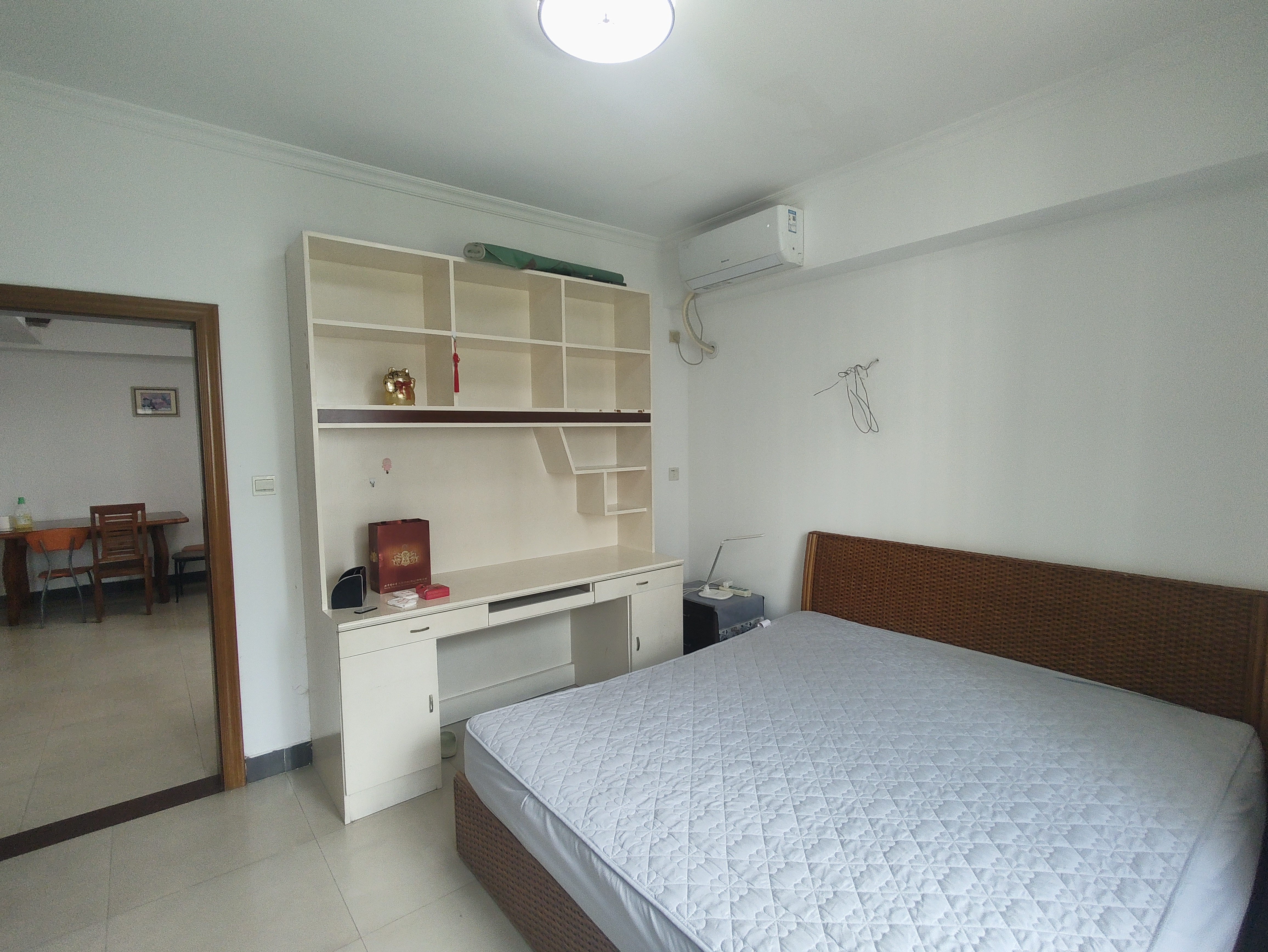 德意雅苑 2室2厅1卫 2100.0元/月 德意雅苑 2室2厅1卫 2100.0元/月室内图