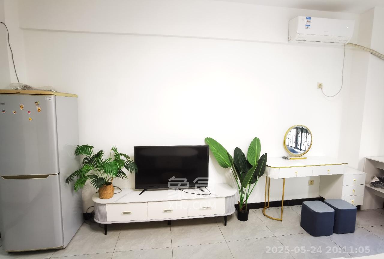 和府  1室1厅1卫   1800.00元/月室内图
