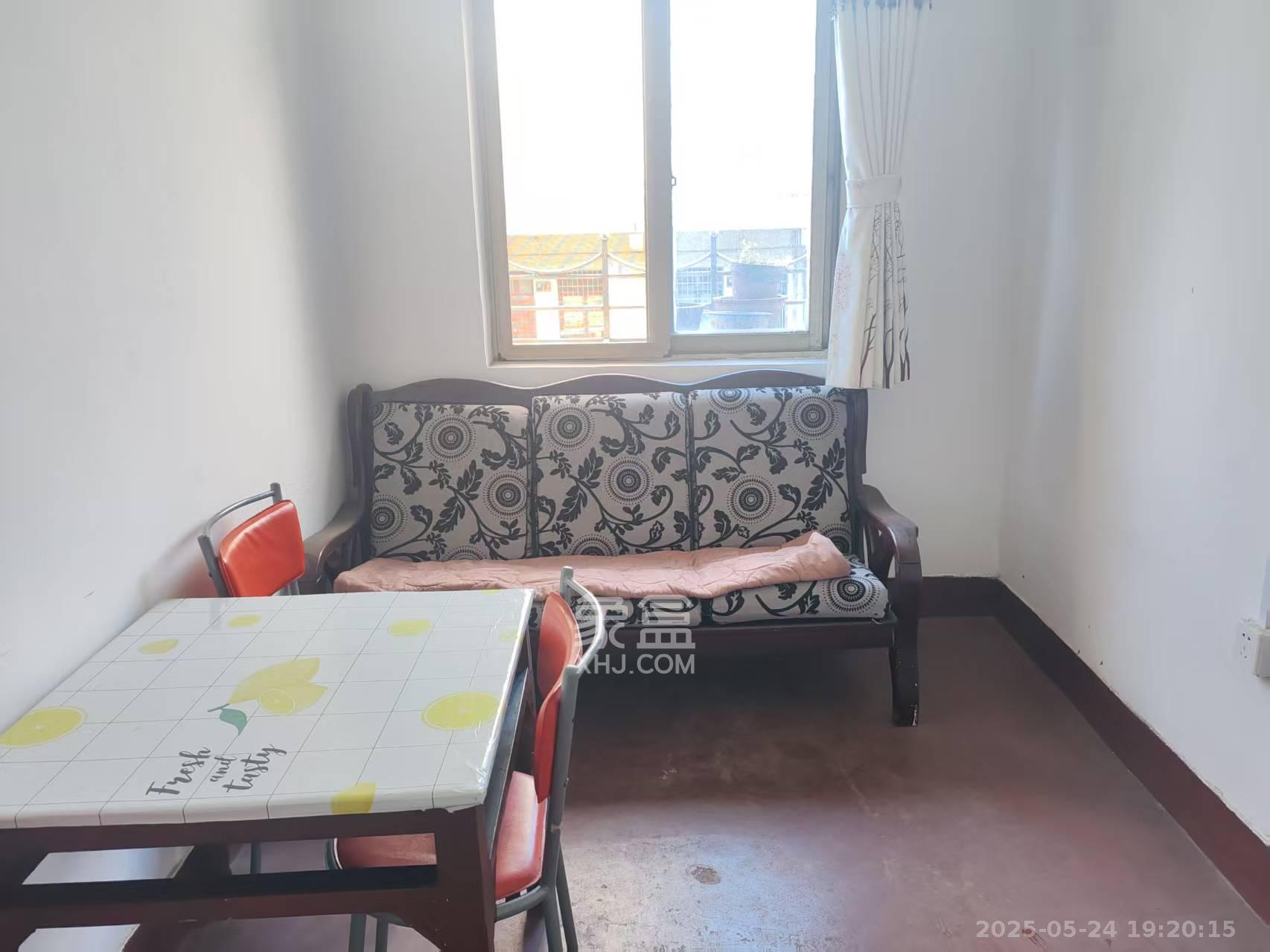 长坡水利水电机械厂宿舍 2室1厅1卫 1300.0元/月 长坡水利水电机械厂宿舍 2室1厅1卫 1300.0元/月室内图