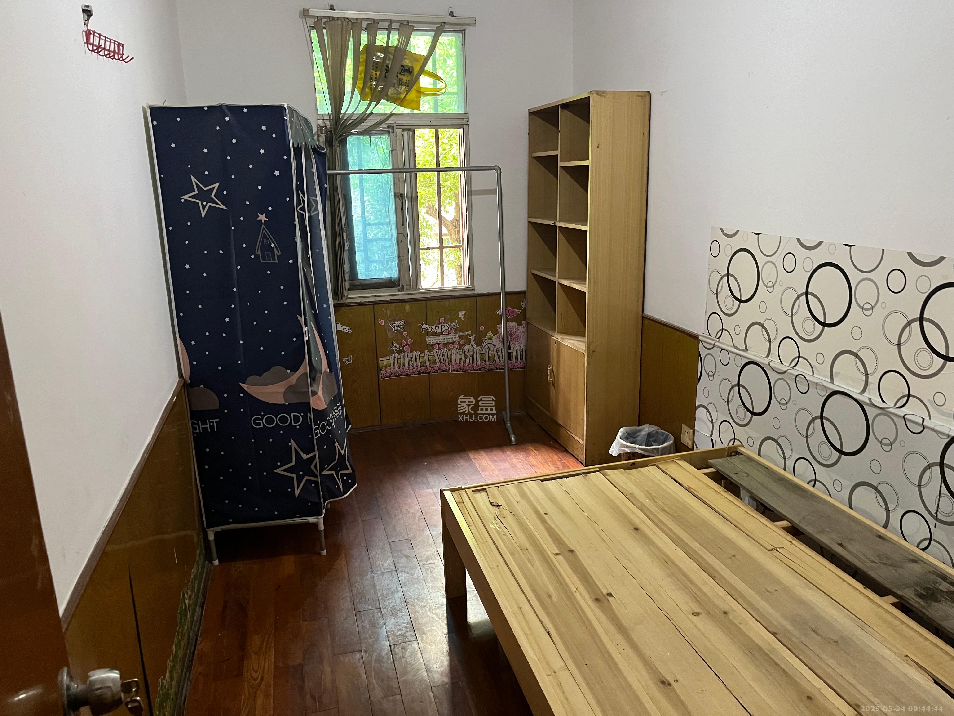 燕山街社区  2室1厅1卫   1500.00元/月室内图