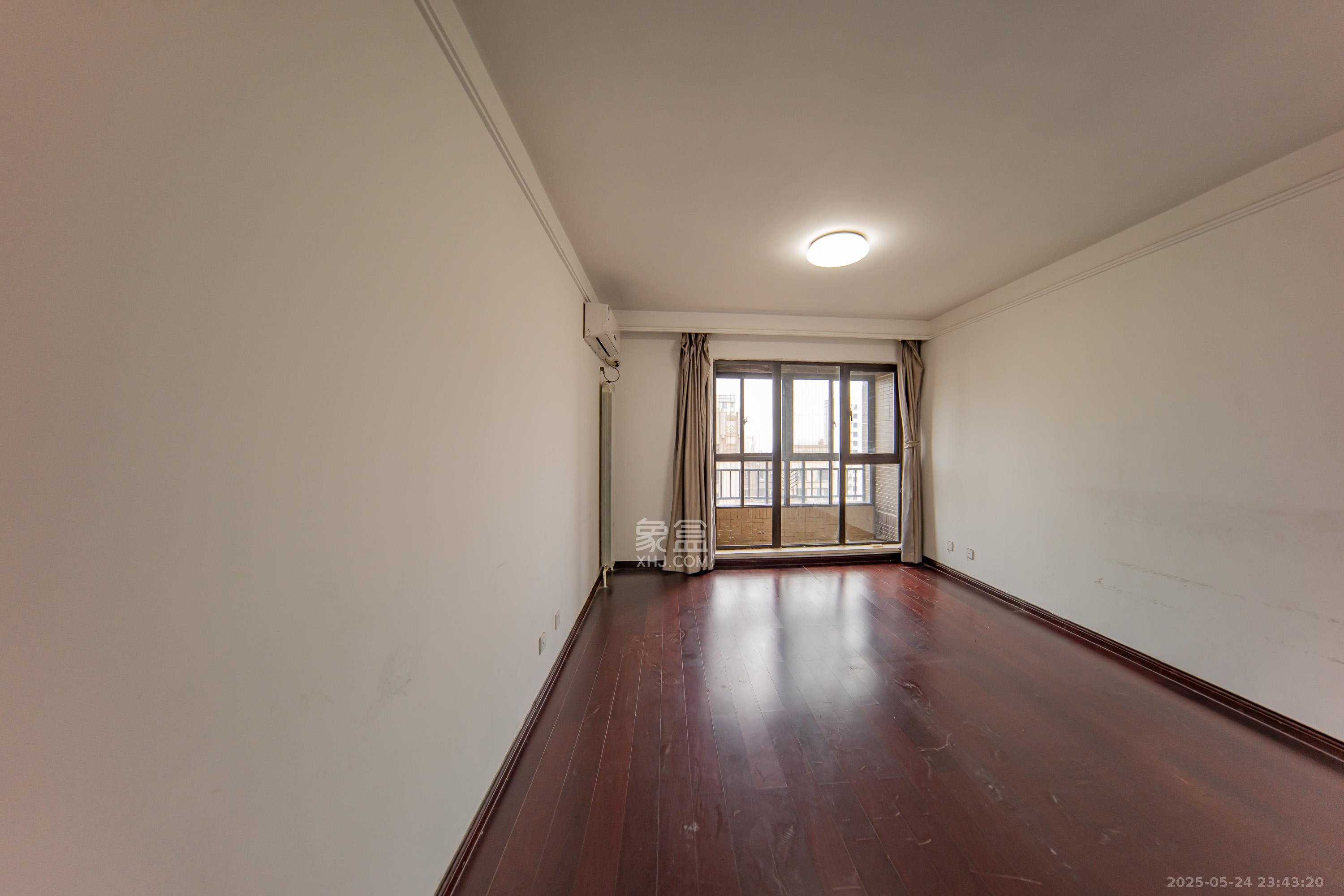 中海国际二期 4室2厅2卫 95.0万 中海国际二期 4室2厅2卫 95.0万卧室