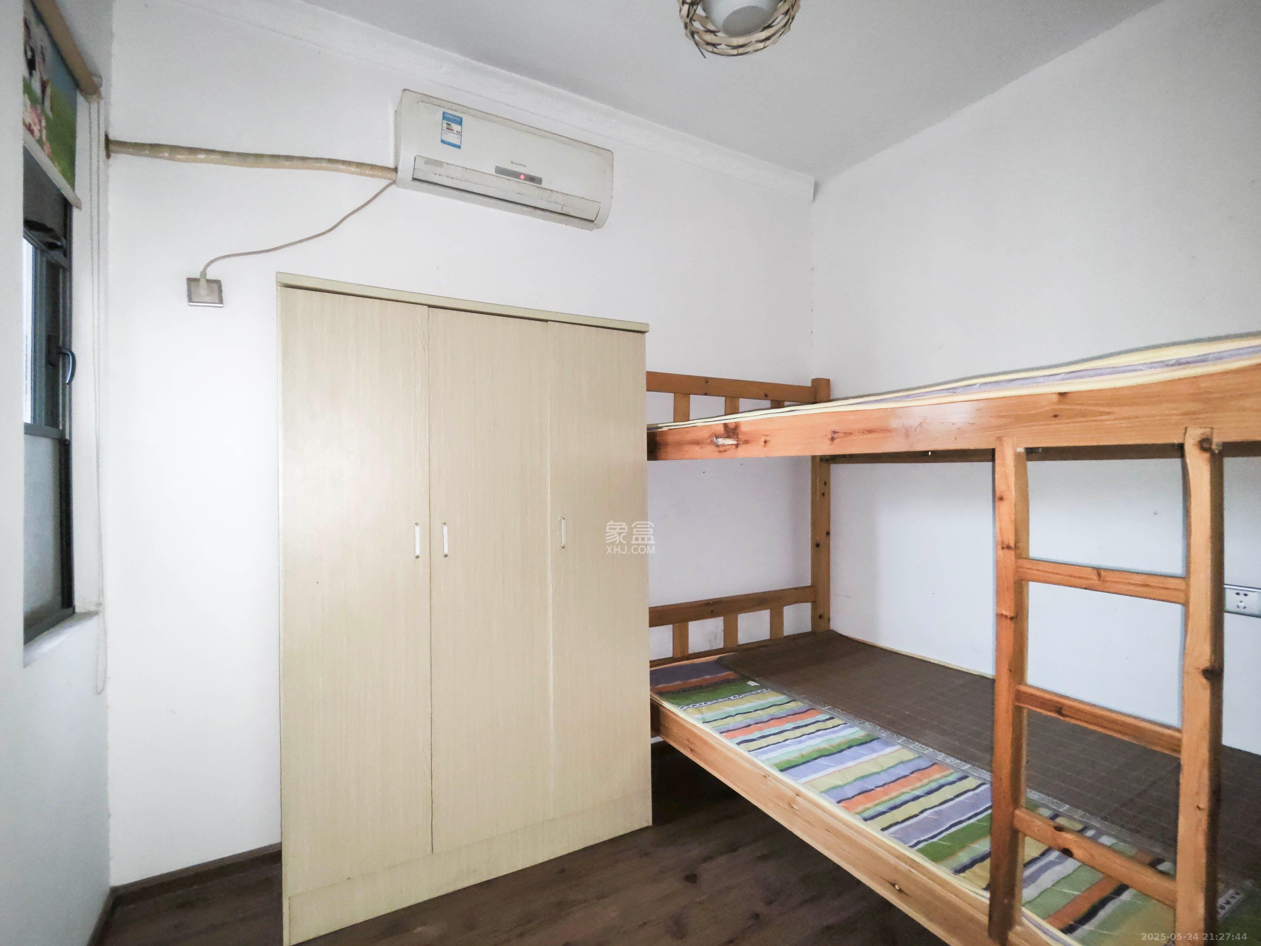 华悦城  3室2厅1卫   2300.00元/月室内图