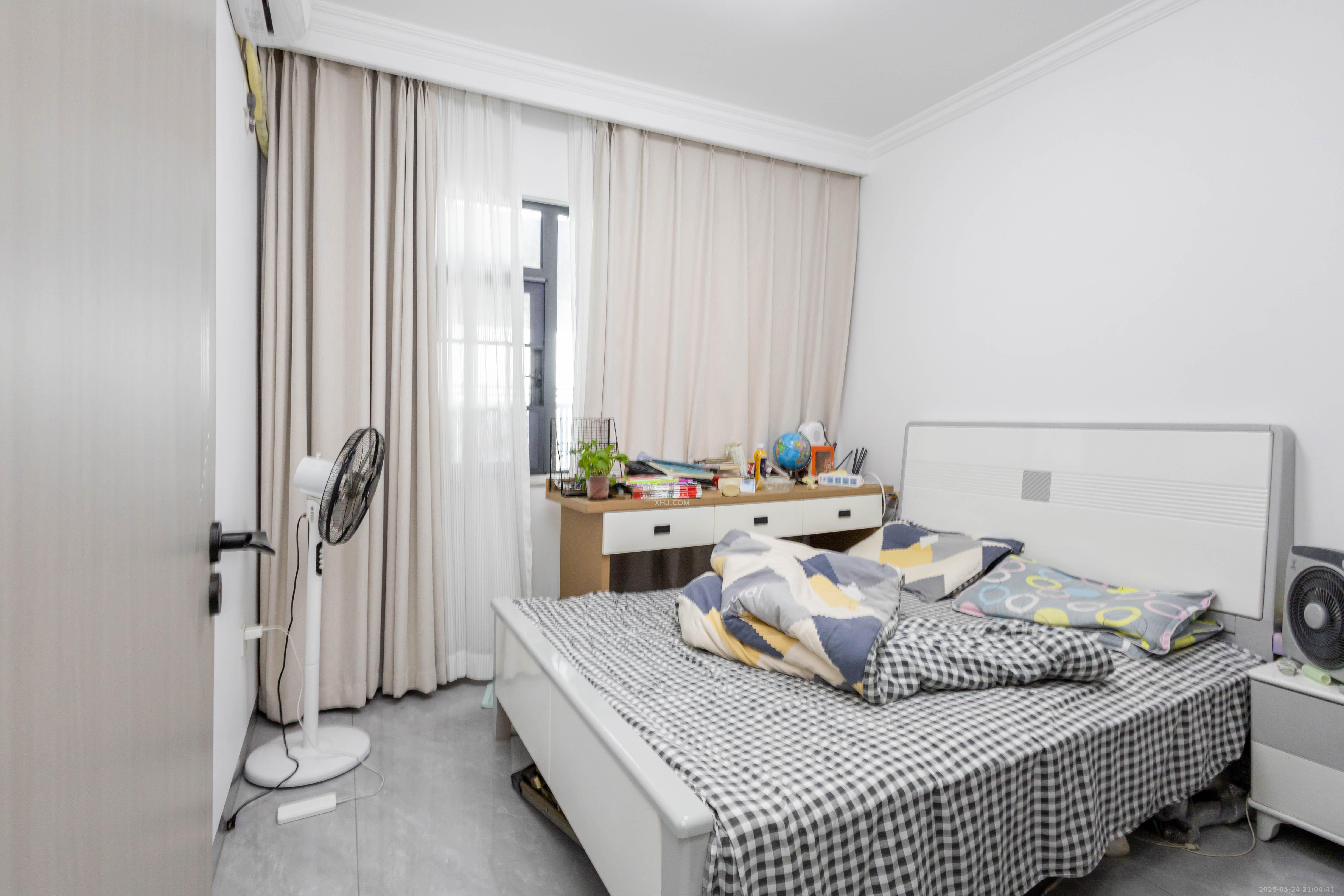 日盛湖湘花苑 3室2厅1卫 87.8万 日盛湖湘花苑 3室2厅1卫 87.8万卧室