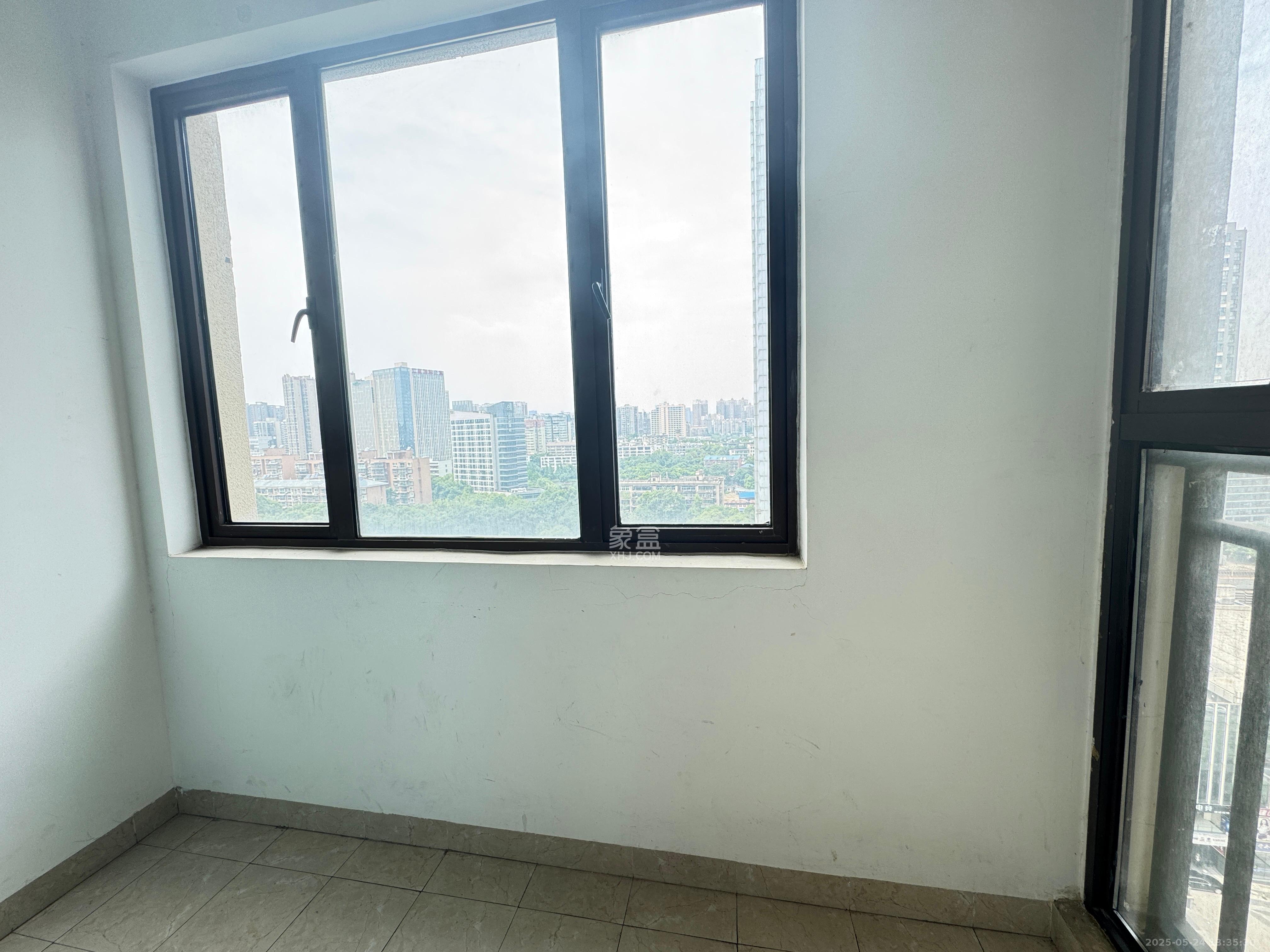 中建信和城 1室0厅0卫 1500.0元/月 中建信和城 1室0厅0卫 1500.0元/月室内图