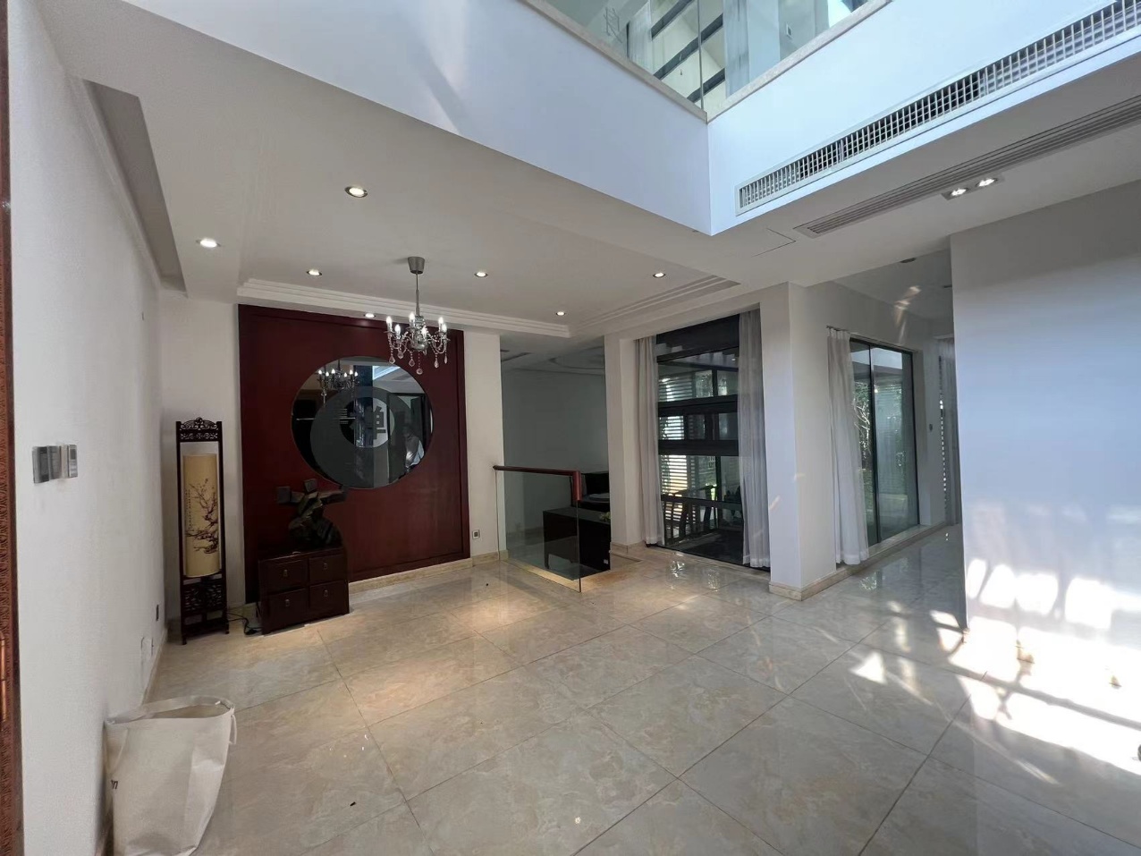 泰达比华利山庄 5室3厅1卫 19000.0元/月 泰达比华利山庄 5室3厅1卫 19000.0元/月室内图