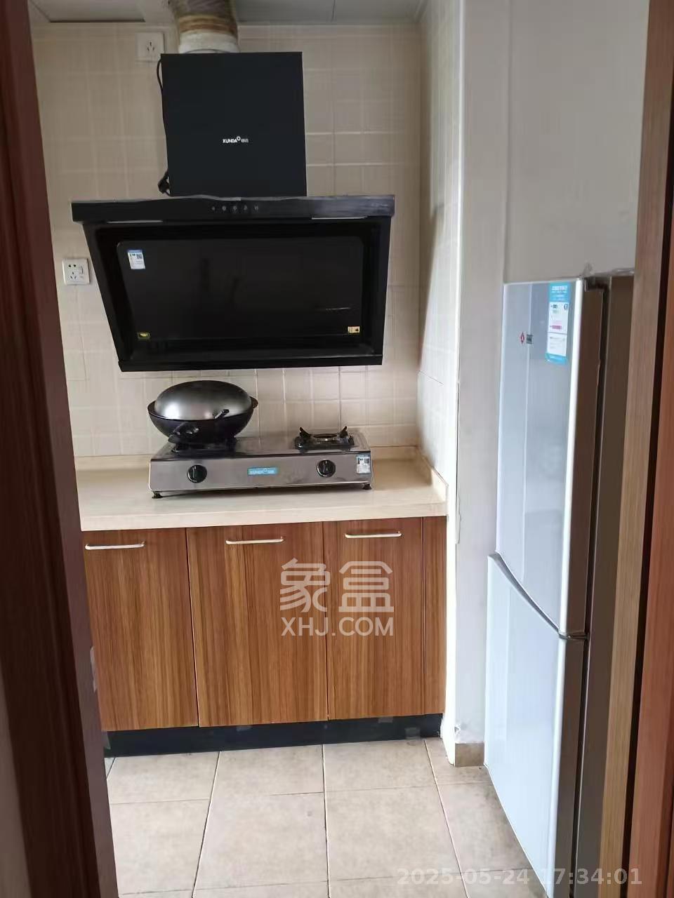 花样年华  2室2厅1卫    1000.0元/月 花样年华  2室2厅1卫    1000.0元/月室内图