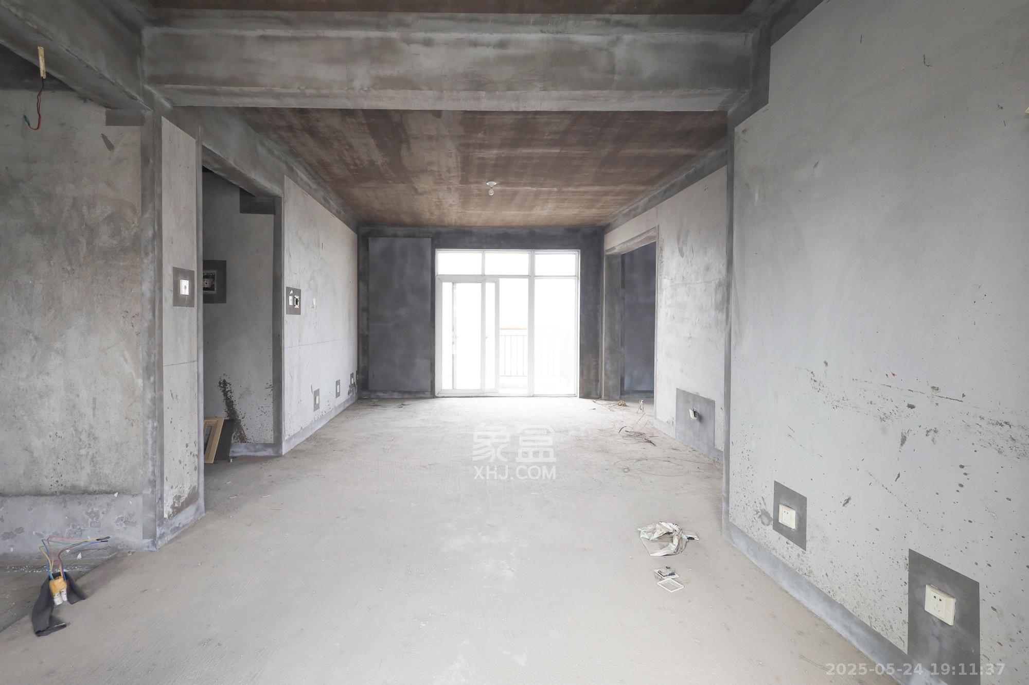 山语城一期 2室2厅1卫 55.0万 山语城一期 2室2厅1卫 55.0万客厅