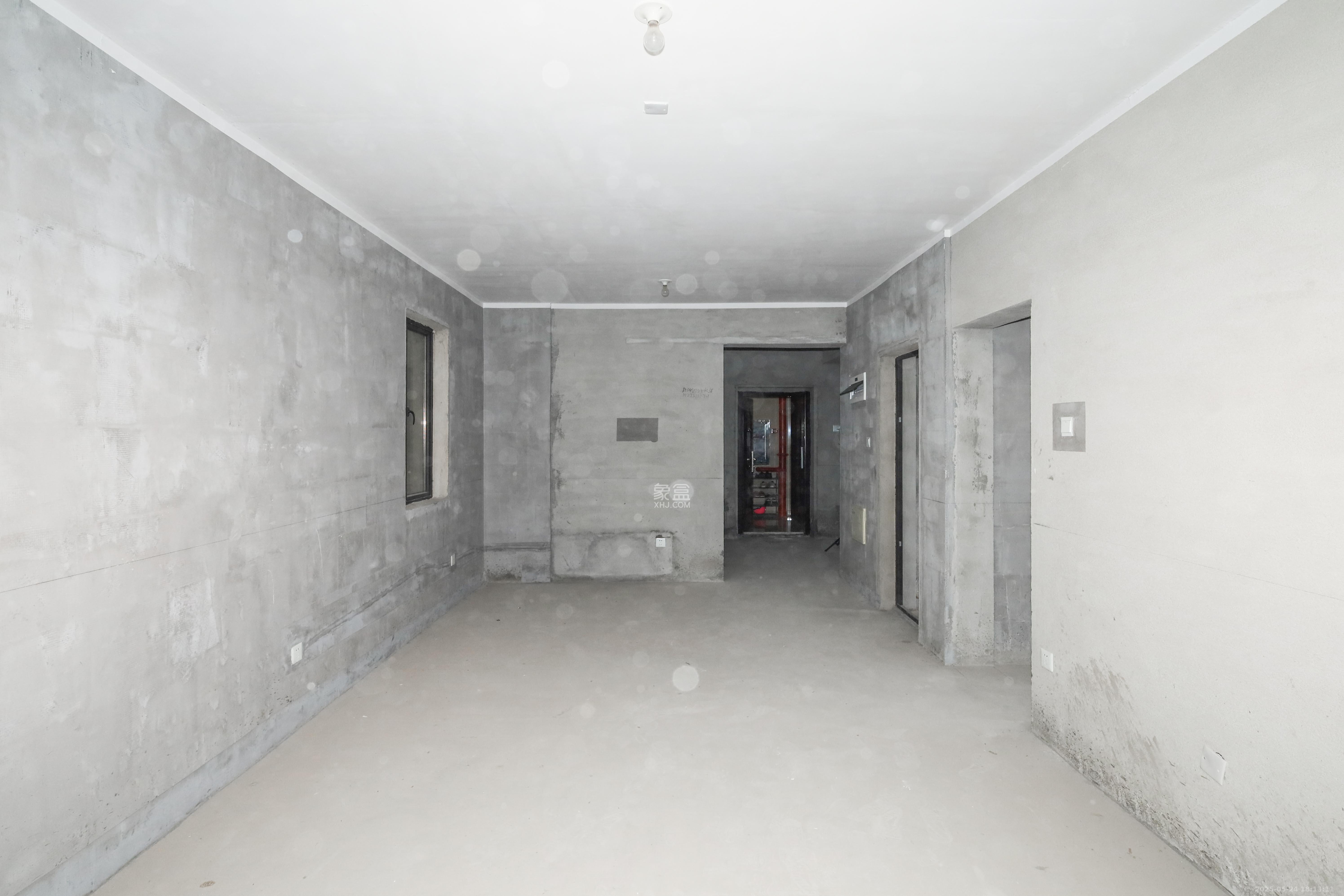 中国铁建梅溪青秀二期  3室2厅2卫   140.00万客厅