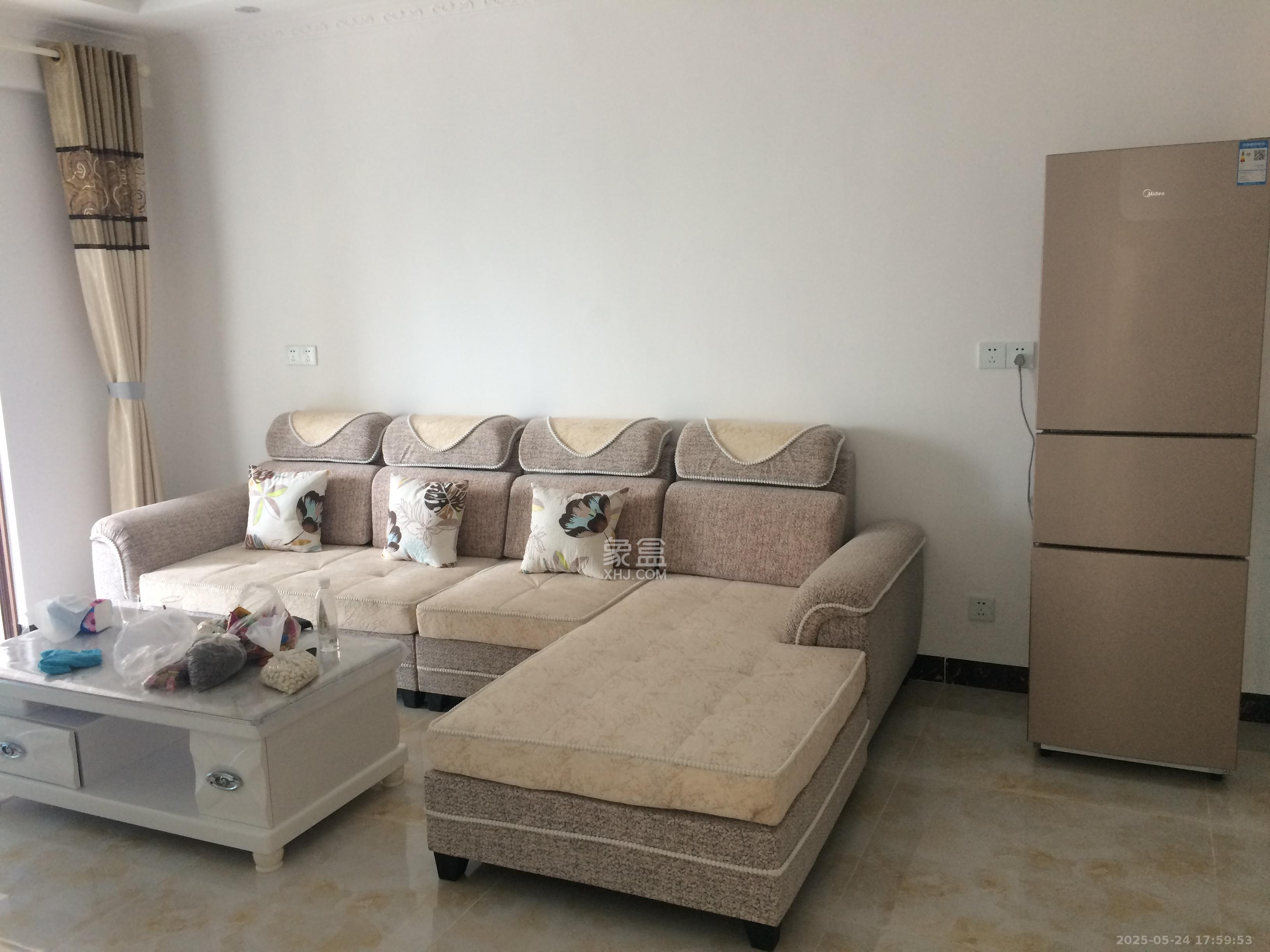 万里时代  3室2厅1卫   3000.00元/月室内图1