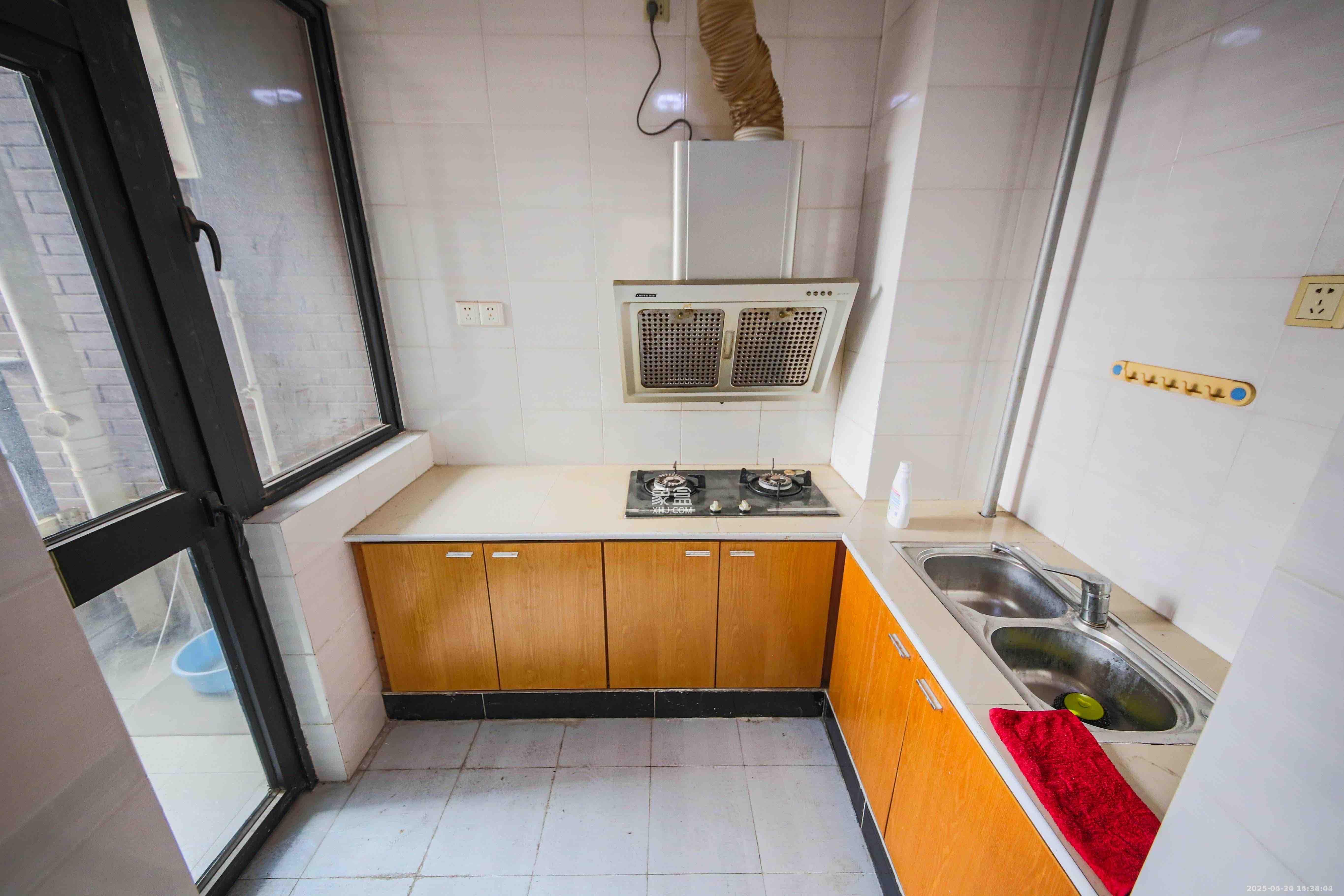 鑫远湘府华城 2室2厅1卫 1800.0元/月 鑫远湘府华城 2室2厅1卫 1800.0元/月室内图