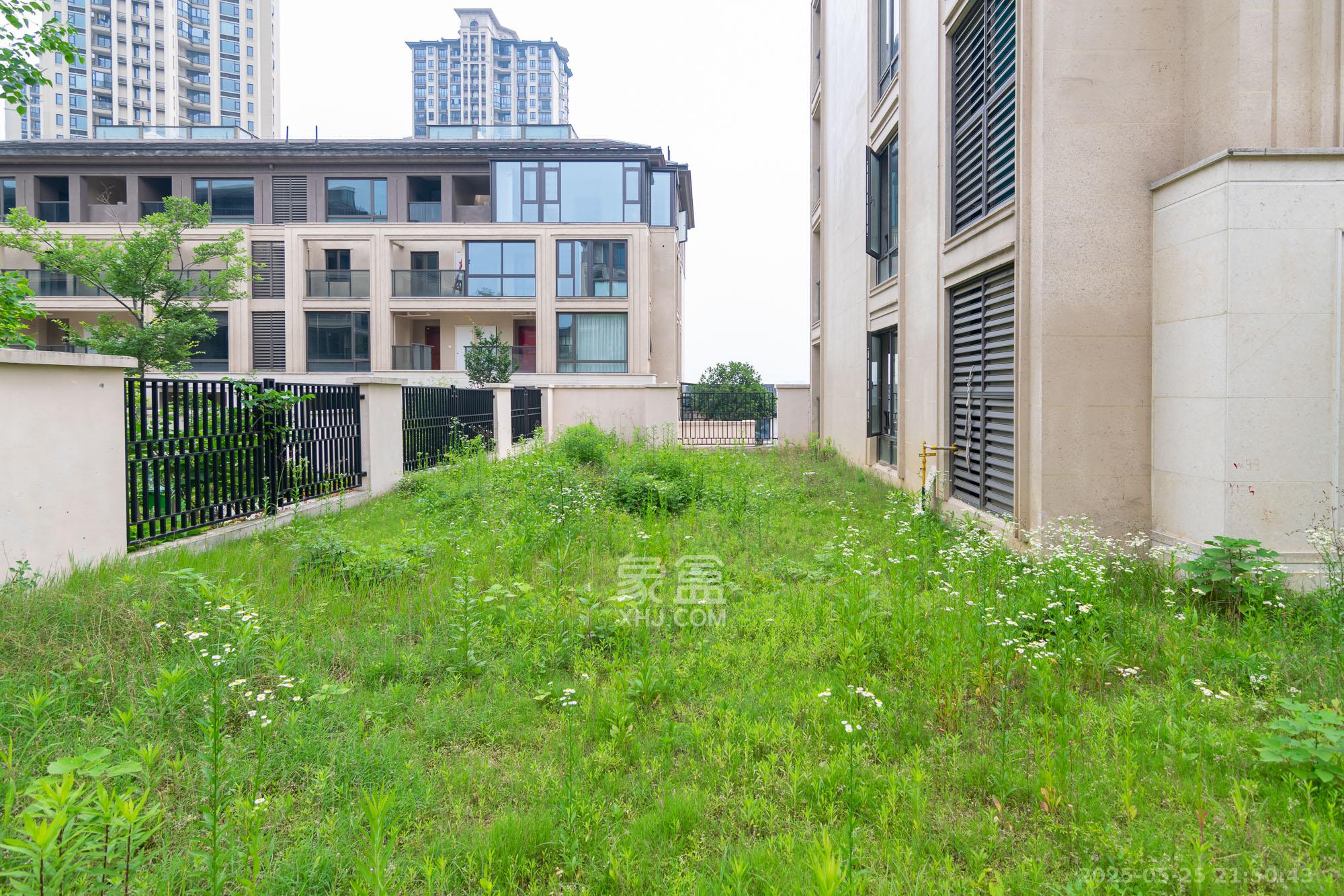 绿城高尔夫小镇  5室2厅3卫    285.0万 绿城高尔夫小镇  5室2厅3卫    285.0万其他