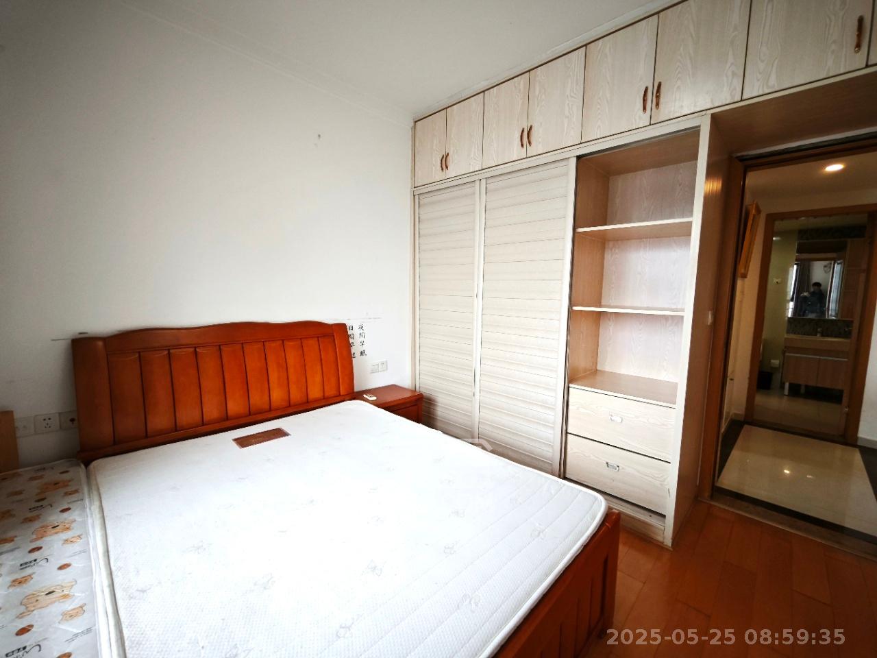 珠江郦城探香里 2室2厅1卫 2300.0元/月 珠江郦城探香里 2室2厅1卫 2300.0元/月室内图