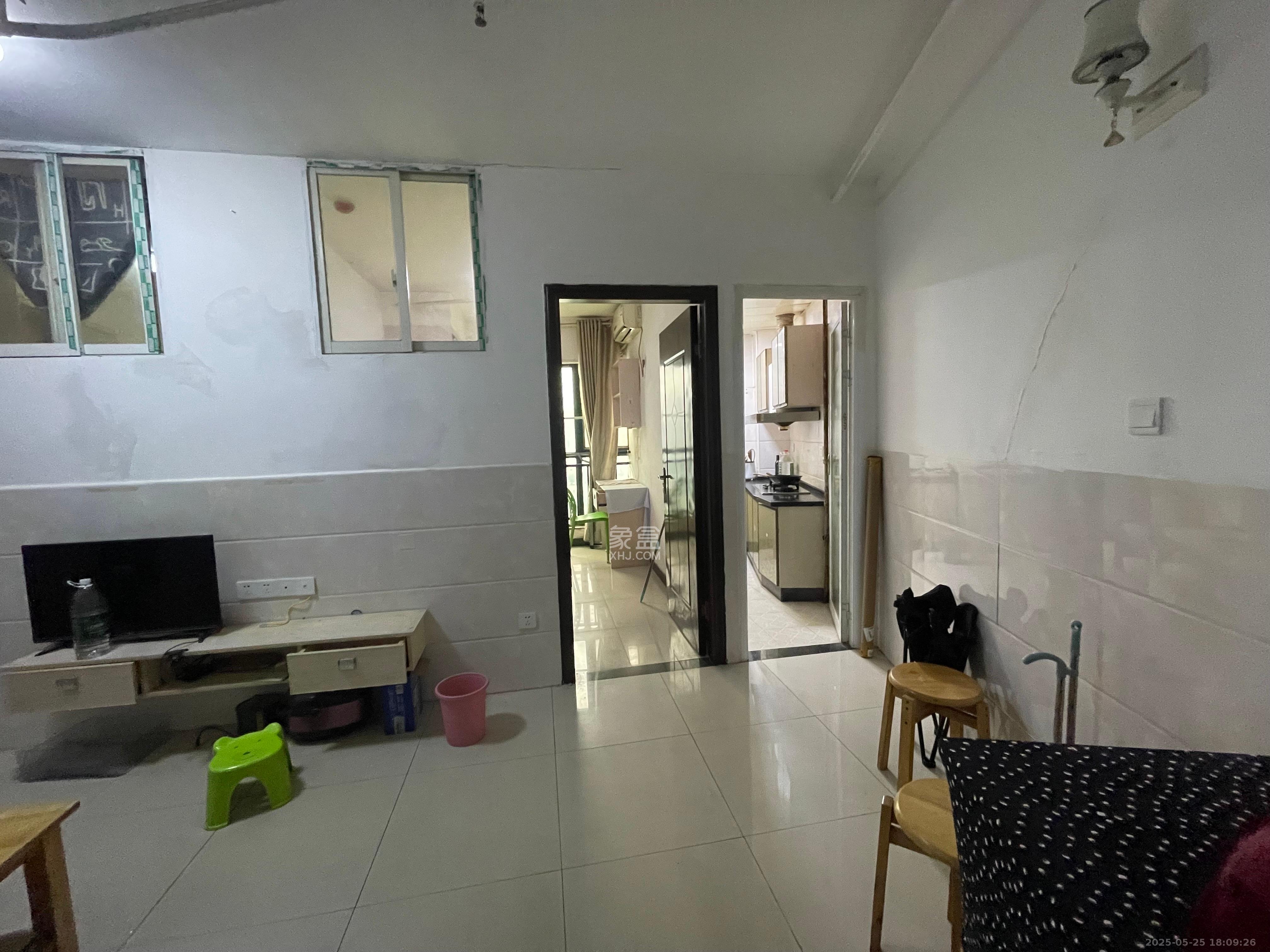 湖韵佳苑 2室1厅1卫 1700.0元/月 湖韵佳苑 2室1厅1卫 1700.0元/月室内图