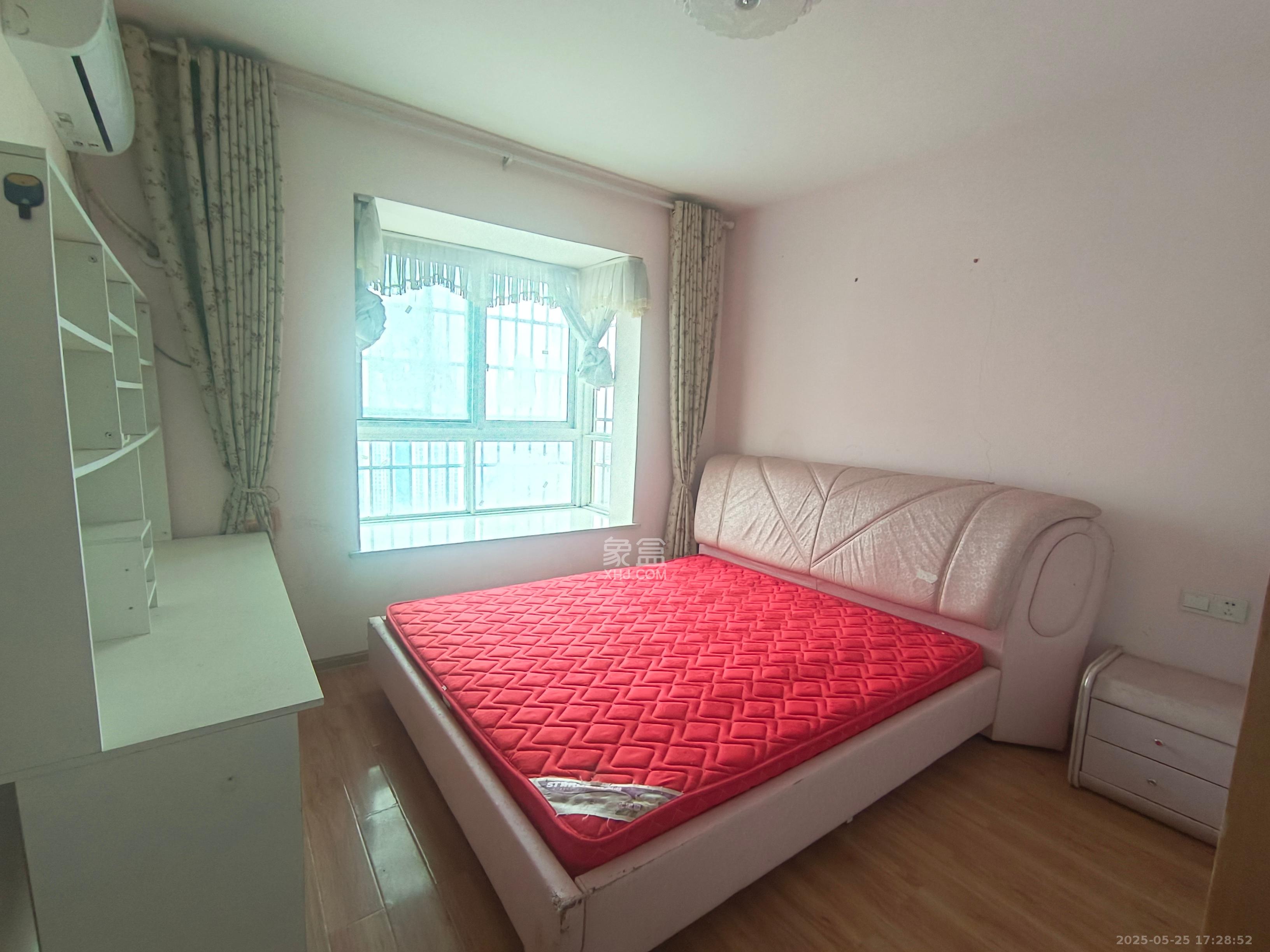 东门尚苑 3室2厅2卫 1800.0元/月 东门尚苑 3室2厅2卫 1800.0元/月室内图