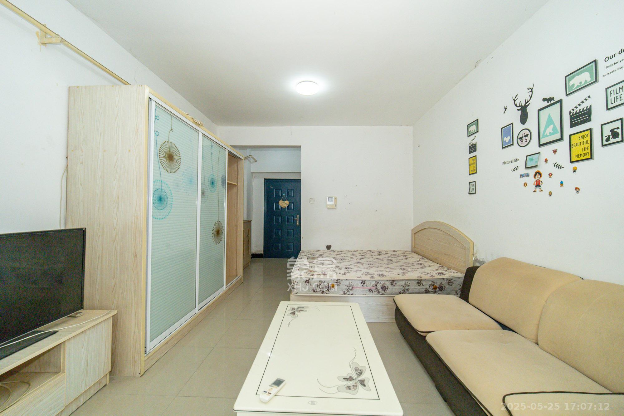 尚都花园城 1室1厅1卫 19.8万 尚都花园城 1室1厅1卫 19.8万客厅