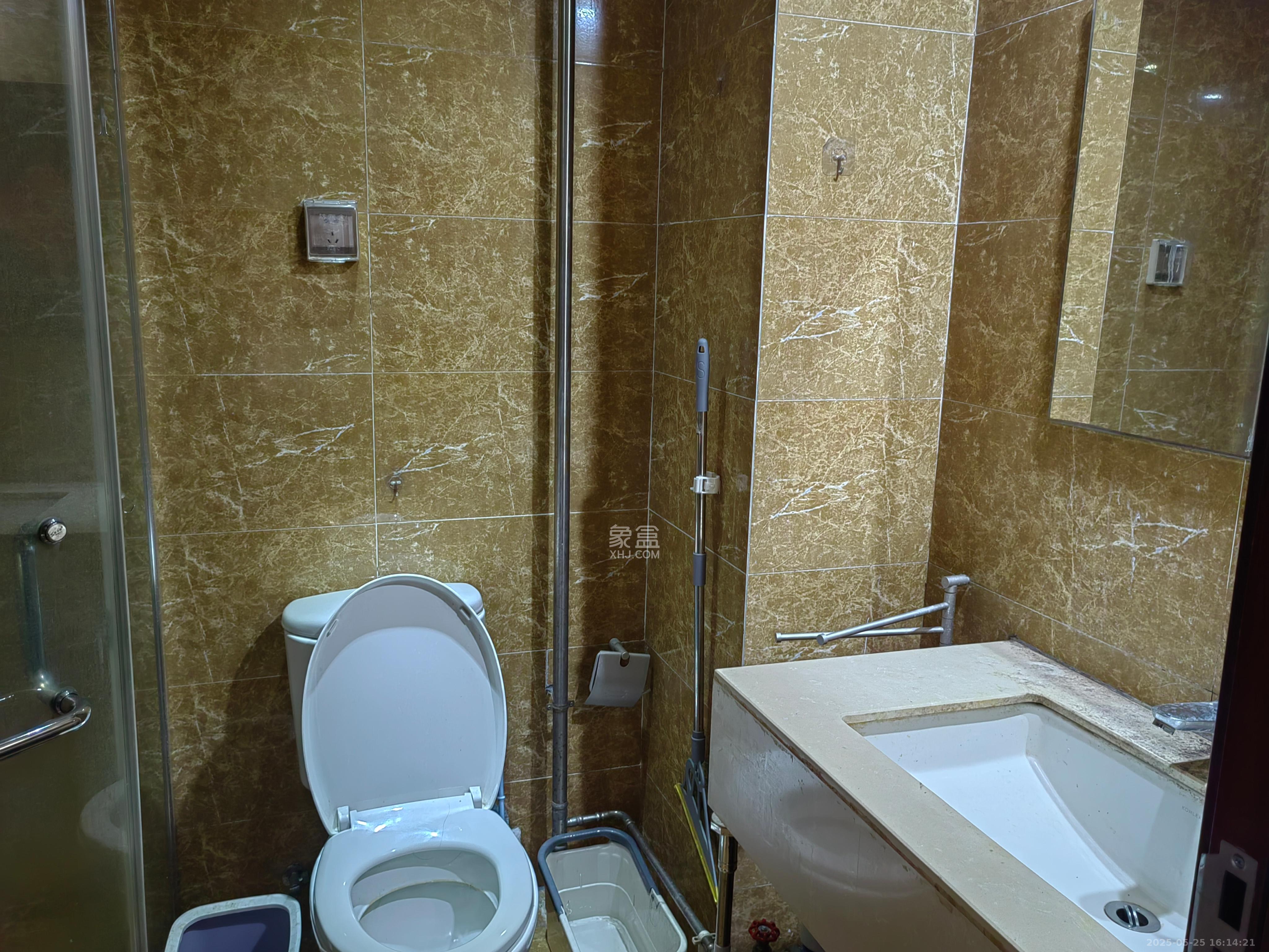 东塘瑞府 1室1厅1卫 1700.0元/月 东塘瑞府 1室1厅1卫 1700.0元/月室内图