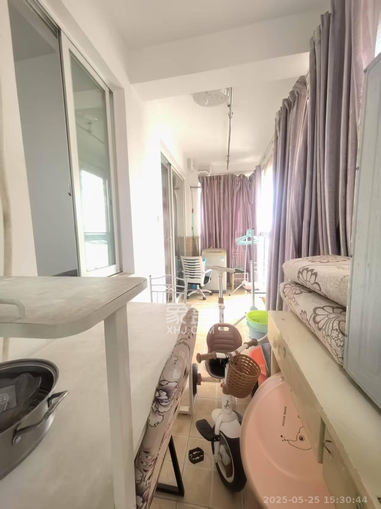 银轩铭誉(四海怡家) 1室1厅1卫 2200.0元/月 银轩铭誉(四海怡家) 1室1厅1卫 2200.0元/月室内图